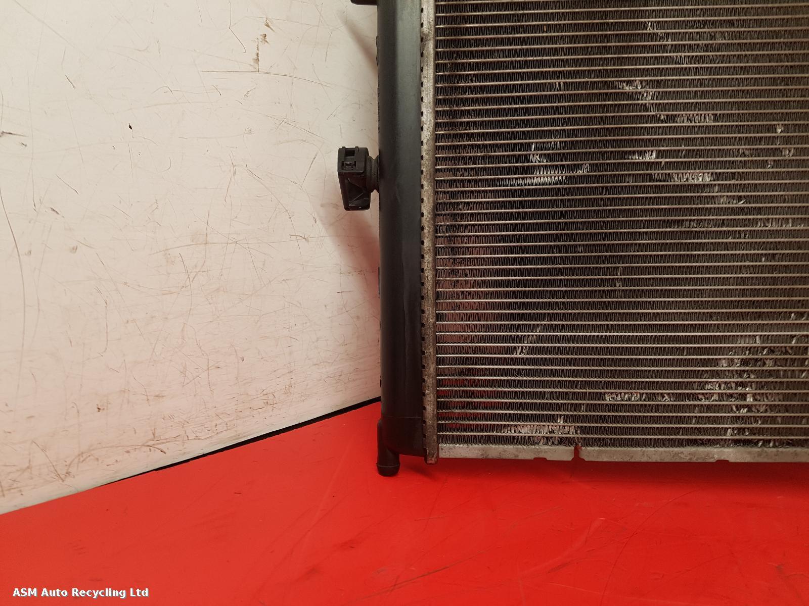 View Auto part Radiator Peugeot 207 2011