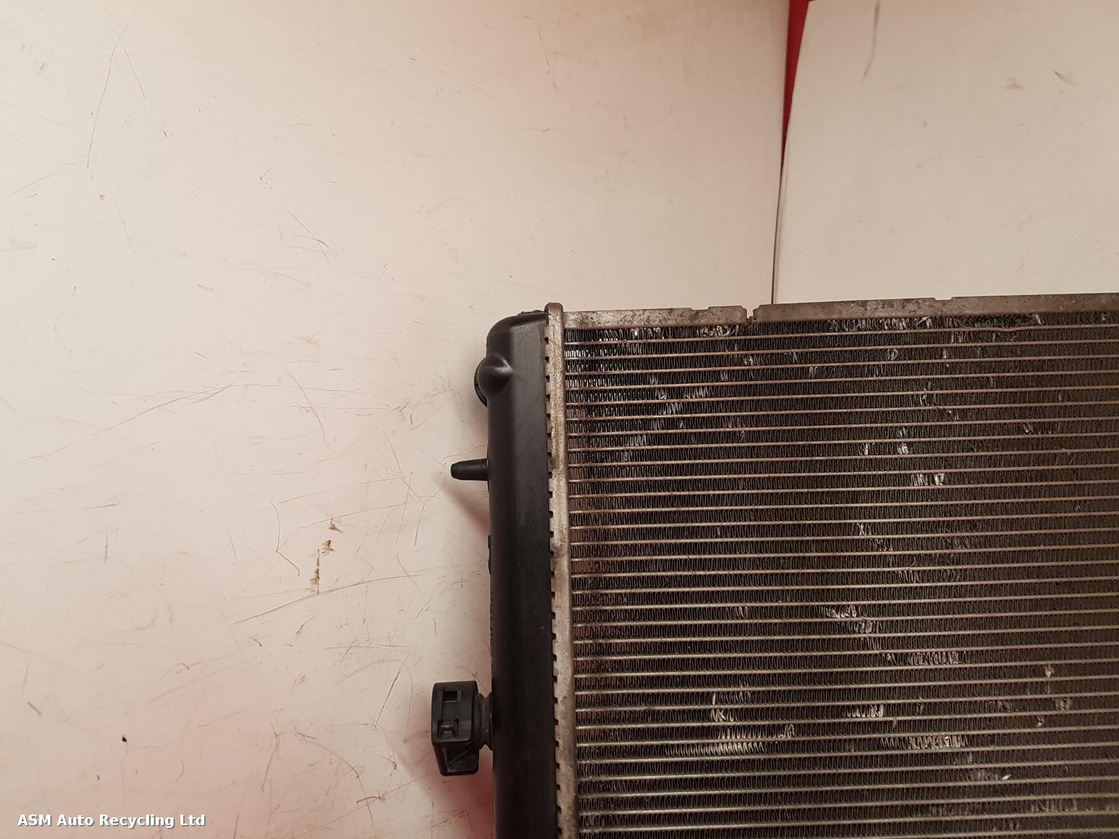 View Auto part Radiator Peugeot 207 2011
