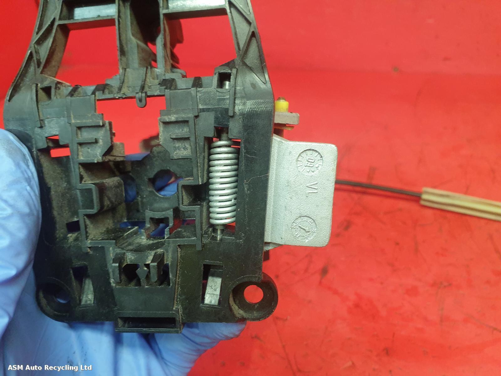 View Auto part Door Lock Assembly Vauxhall Astra 2009
