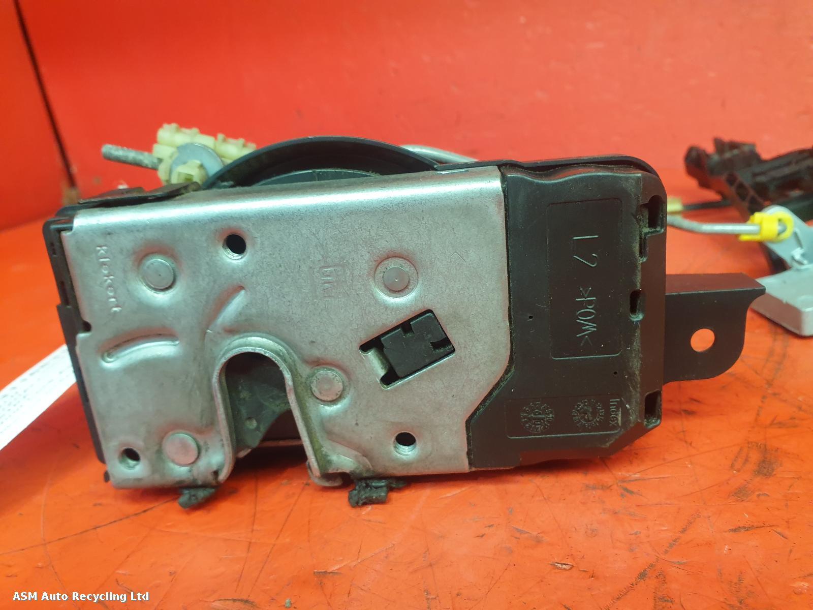 View Auto part Door Lock Assembly Vauxhall Astra 2009