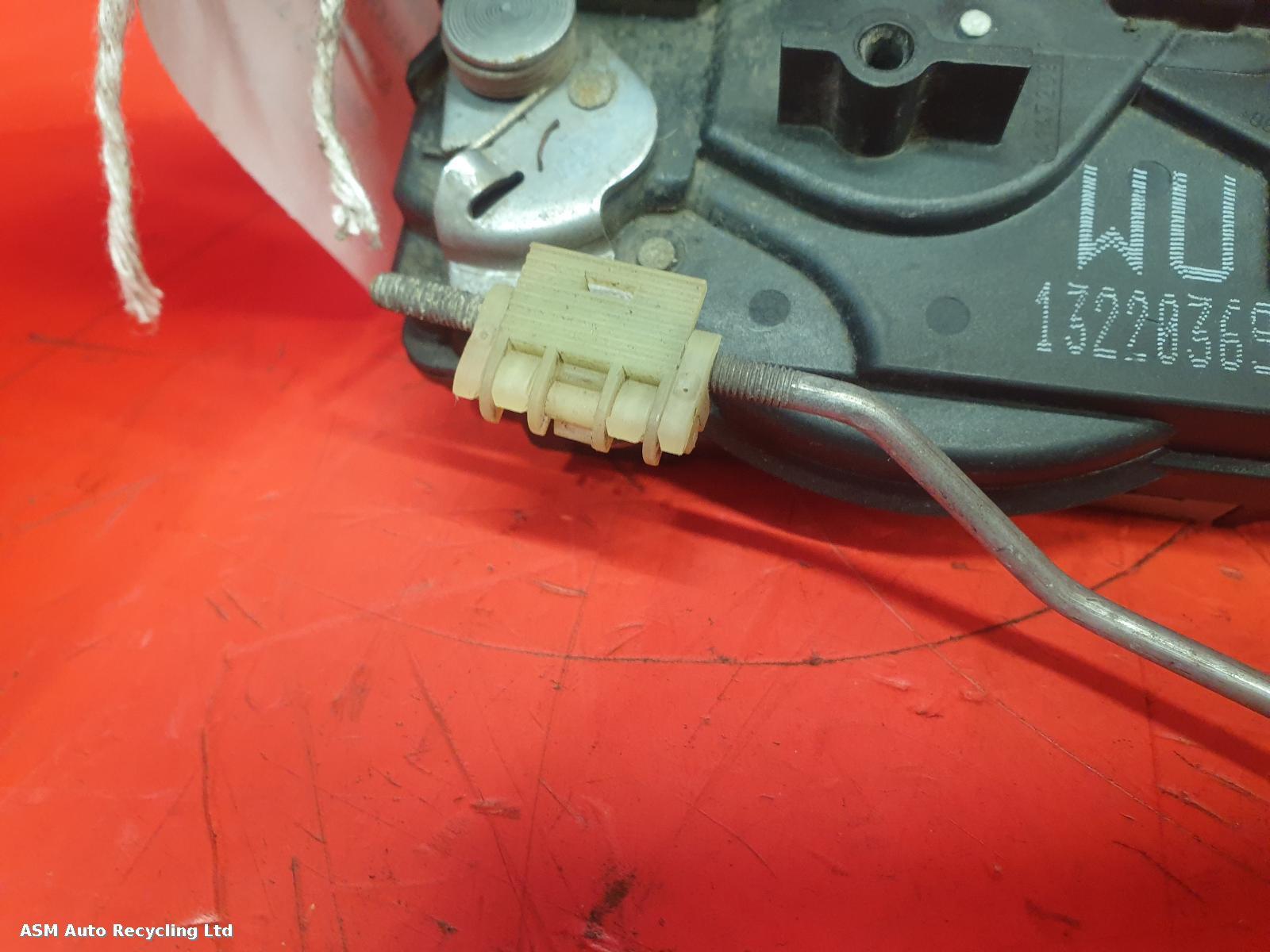View Auto part Door Lock Assembly Vauxhall Astra 2009