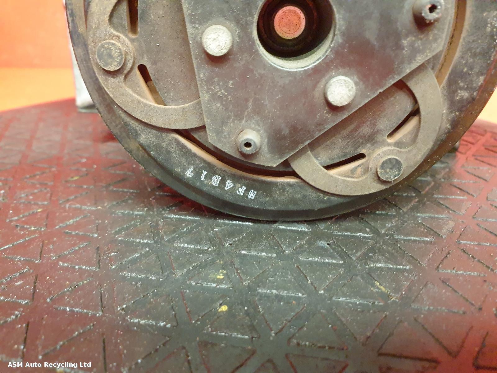 View Auto part Compressor Nissan Note 2015