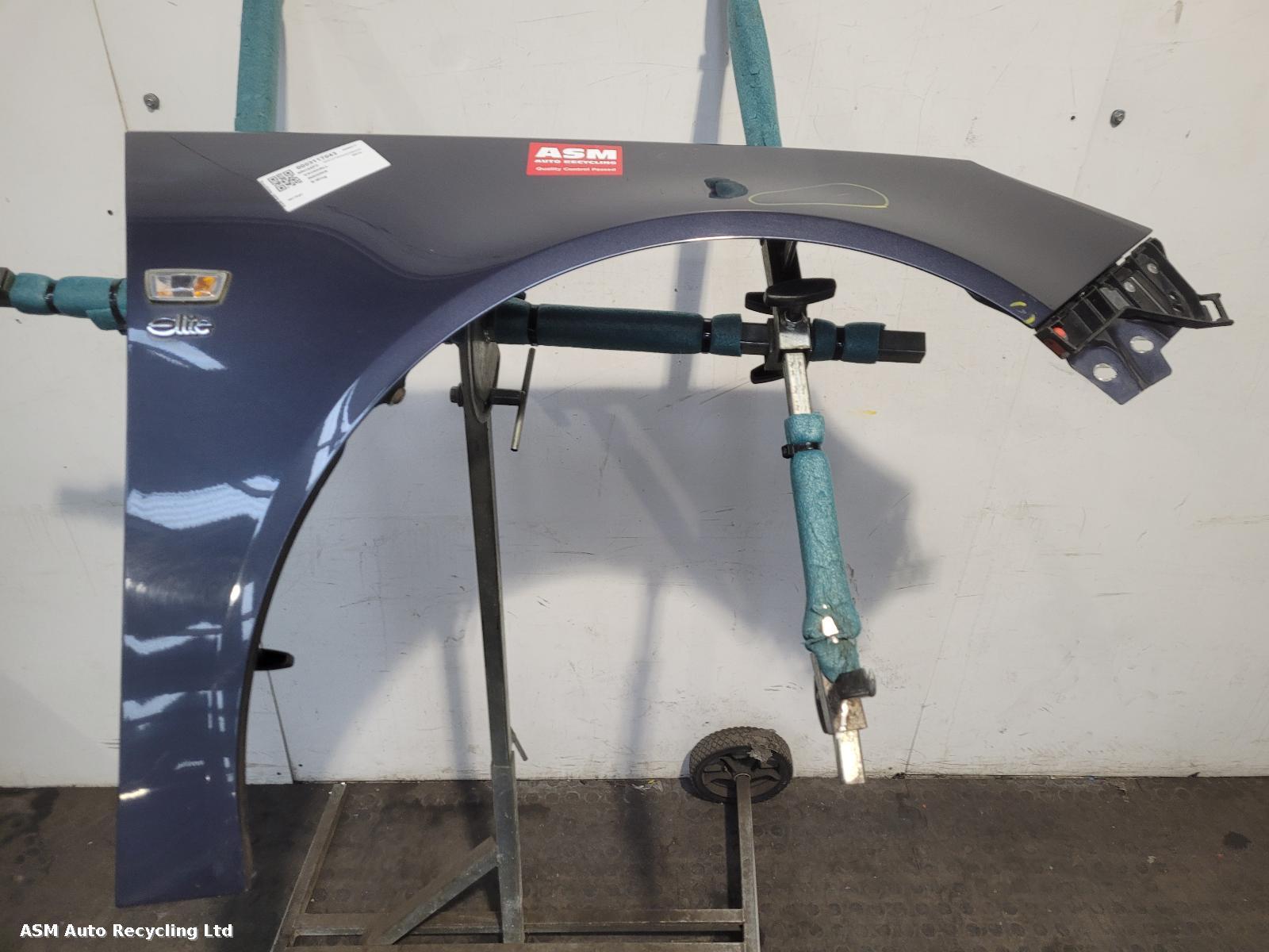 View Auto part R Wing Vauxhall Insignia 2010