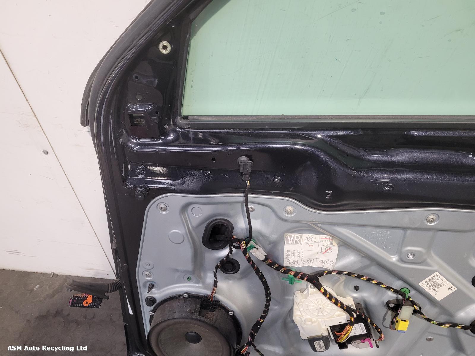 View Auto part R Front Door Volkswagen Tiguan 2009