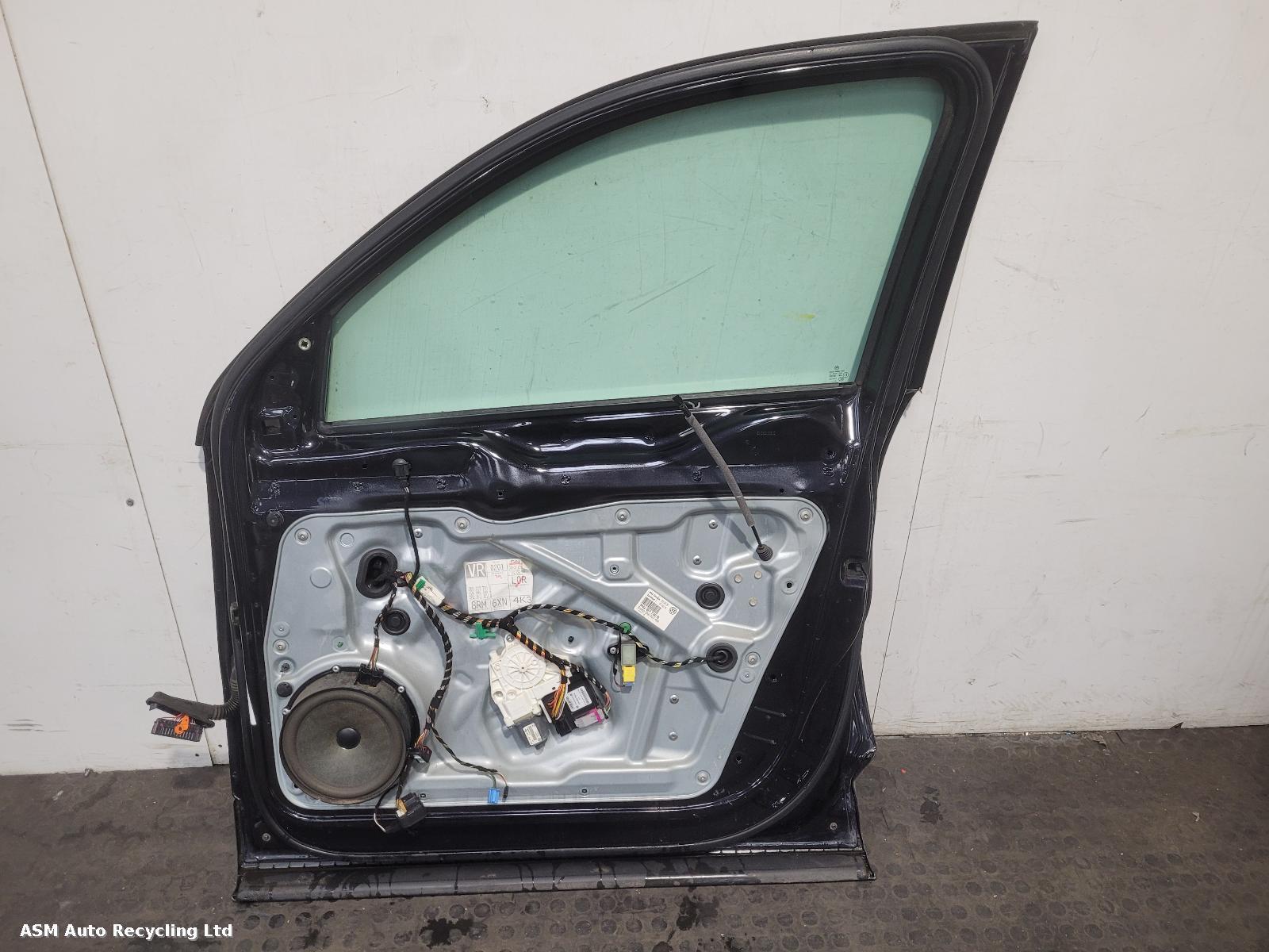 View Auto part R Front Door Volkswagen Tiguan 2009