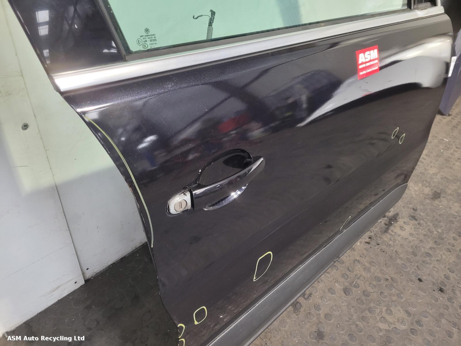 View Auto part R Front Door Volkswagen Tiguan 2009