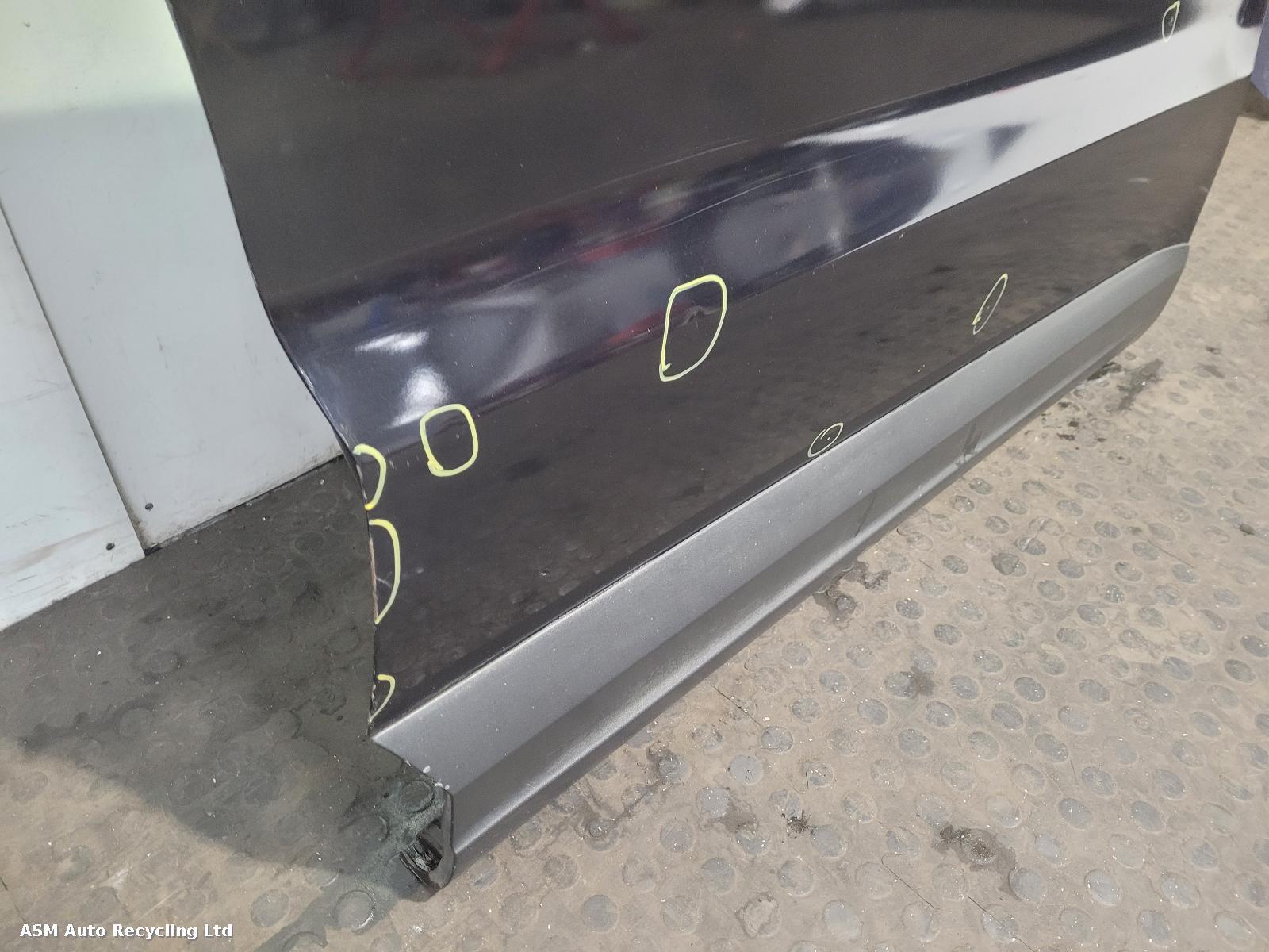 View Auto part R Front Door Volkswagen Tiguan 2009