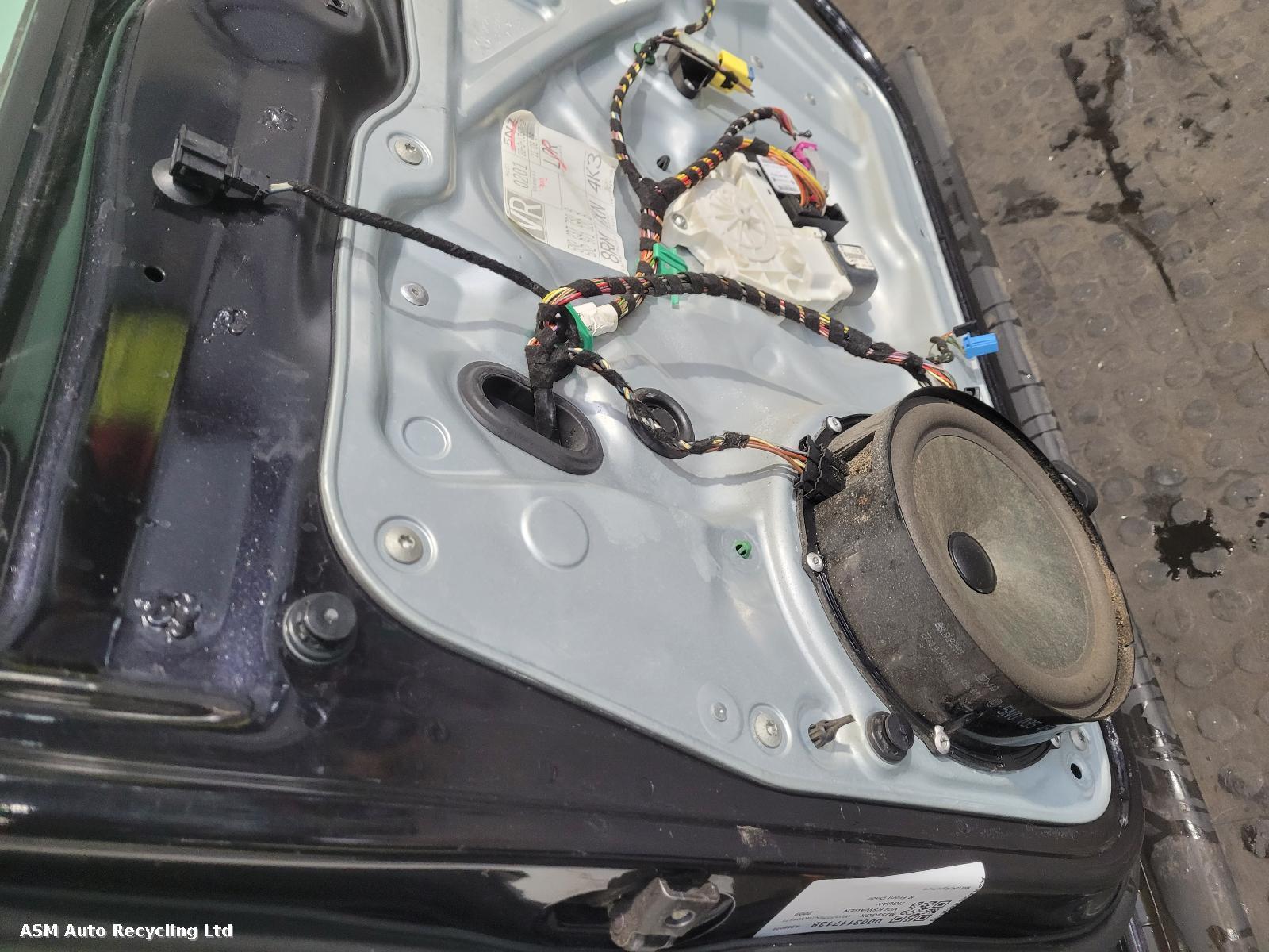View Auto part R Front Door Volkswagen Tiguan 2009