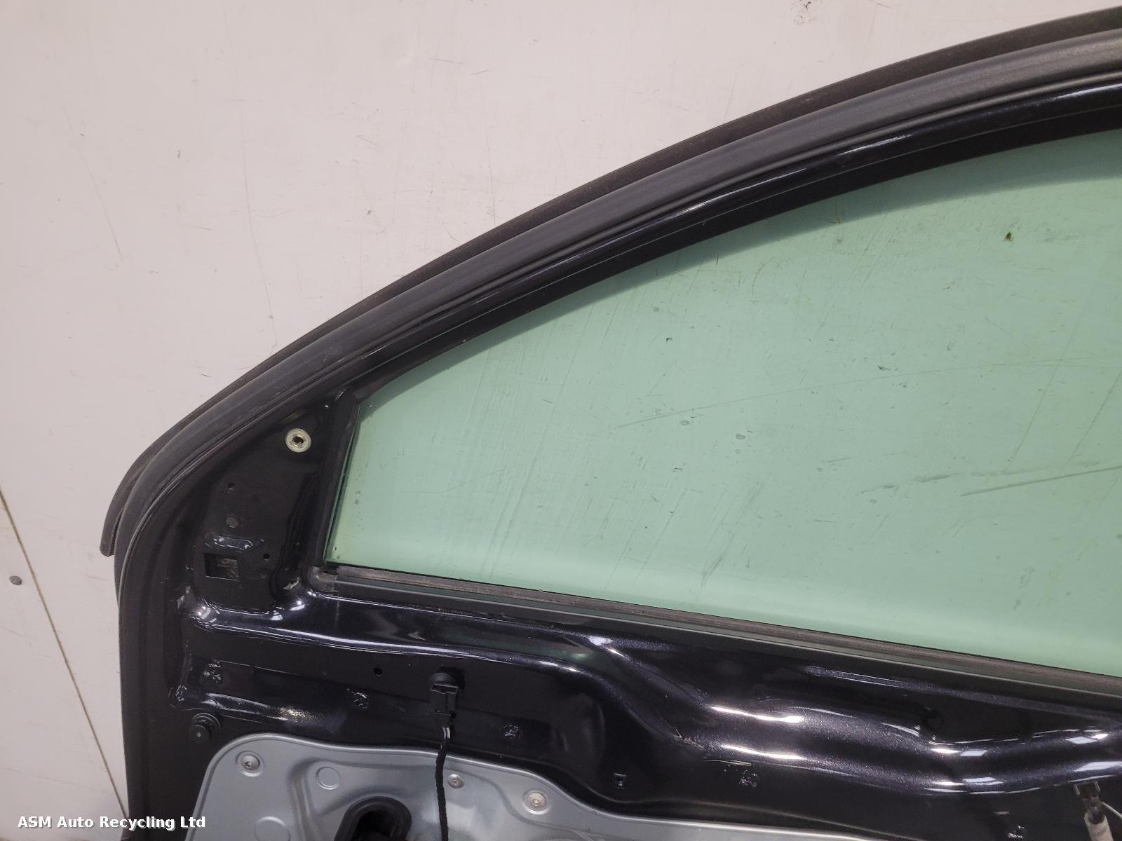View Auto part R Front Door Volkswagen Tiguan 2009