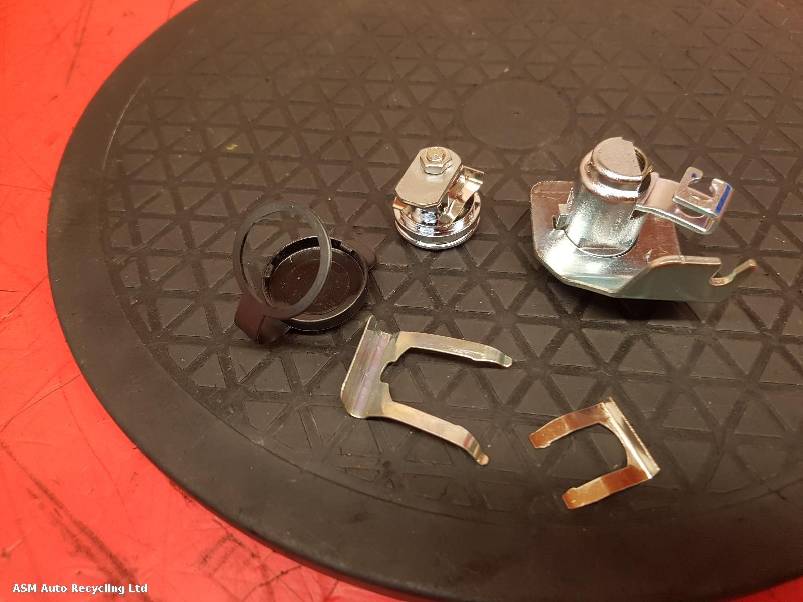 View Auto part Comp.Lock Set + Keys Suzuki V-strom 800re 2023