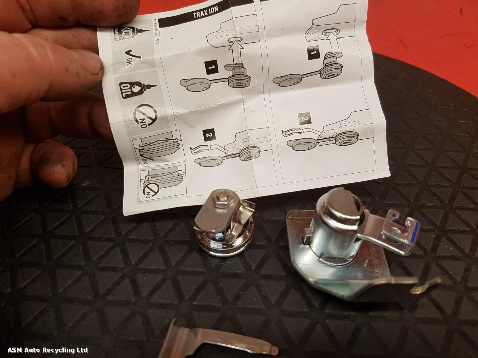 View Auto part Comp.Lock Set + Keys Suzuki V-strom 800re 2023