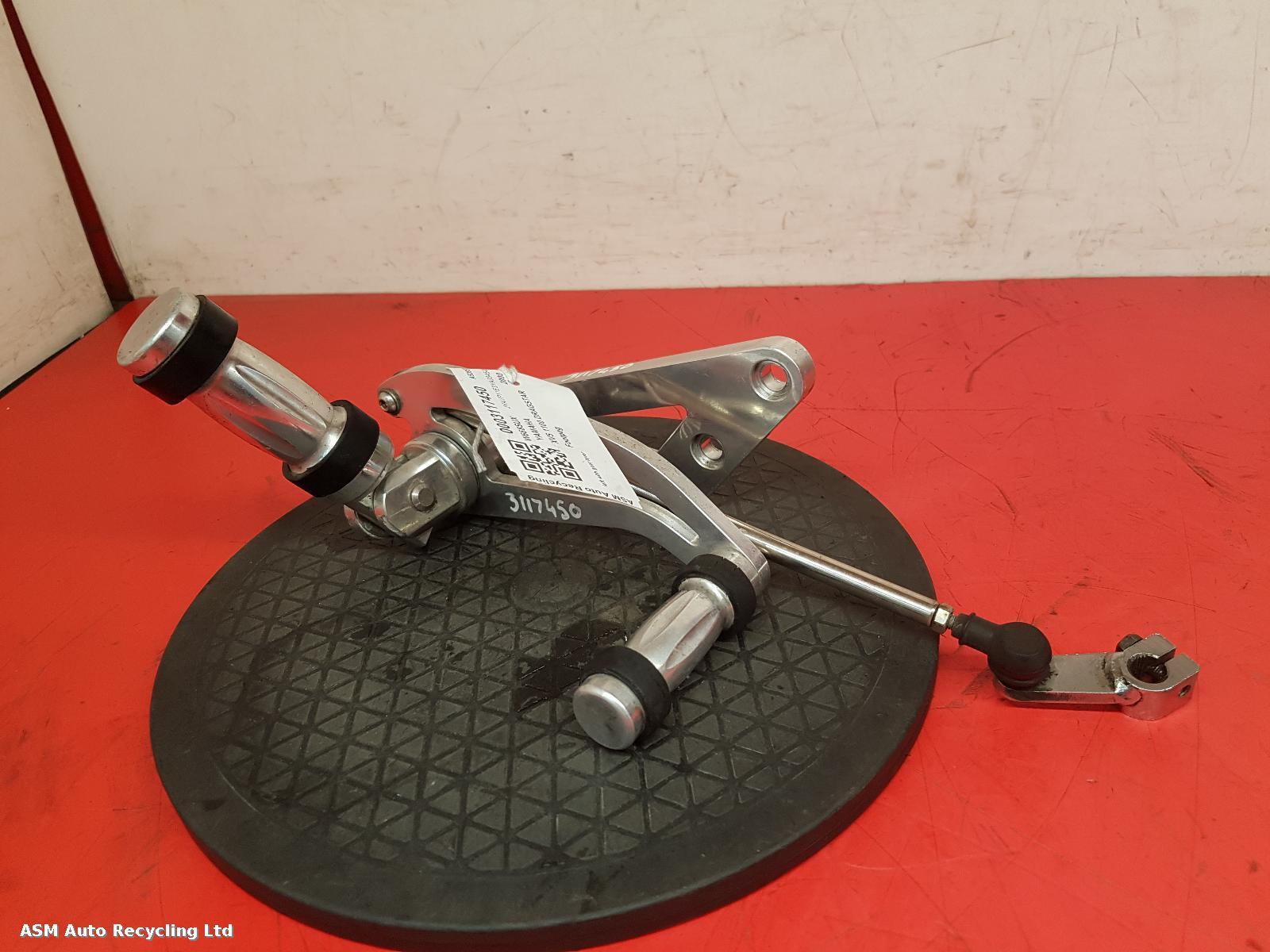 View Auto part Footpeg Yamaha Xvs 1100 Dragstar 2000