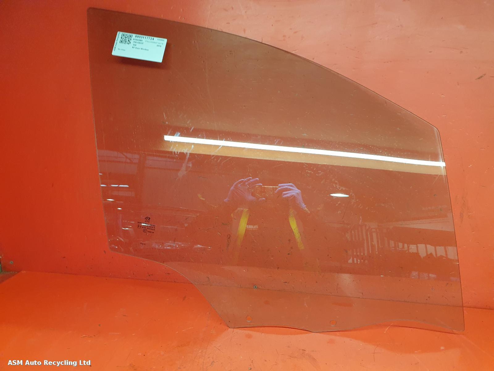 View Auto part RF Door Window Peugeot 208 2016