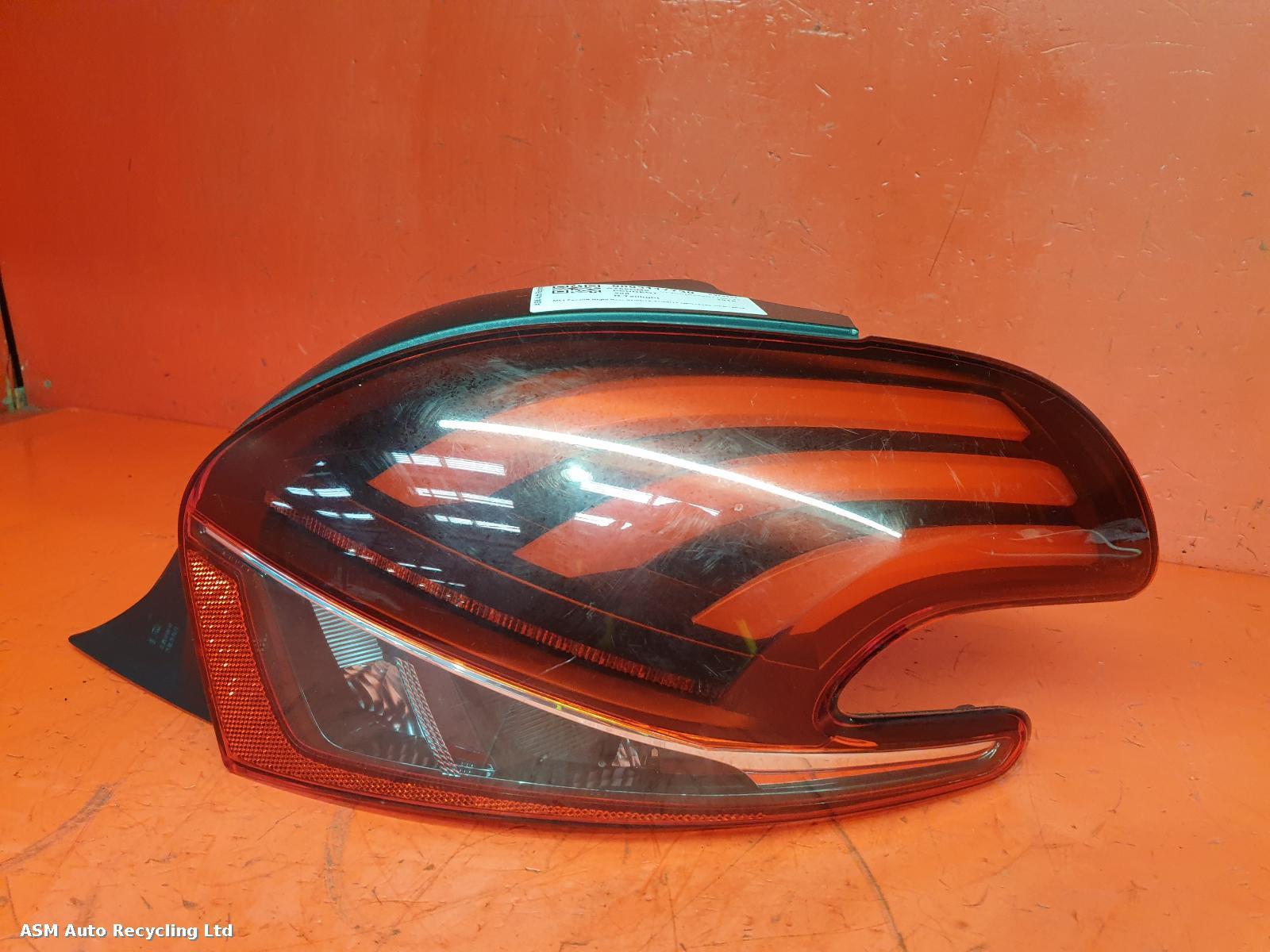 View Auto part R Taillight Peugeot 208 2016