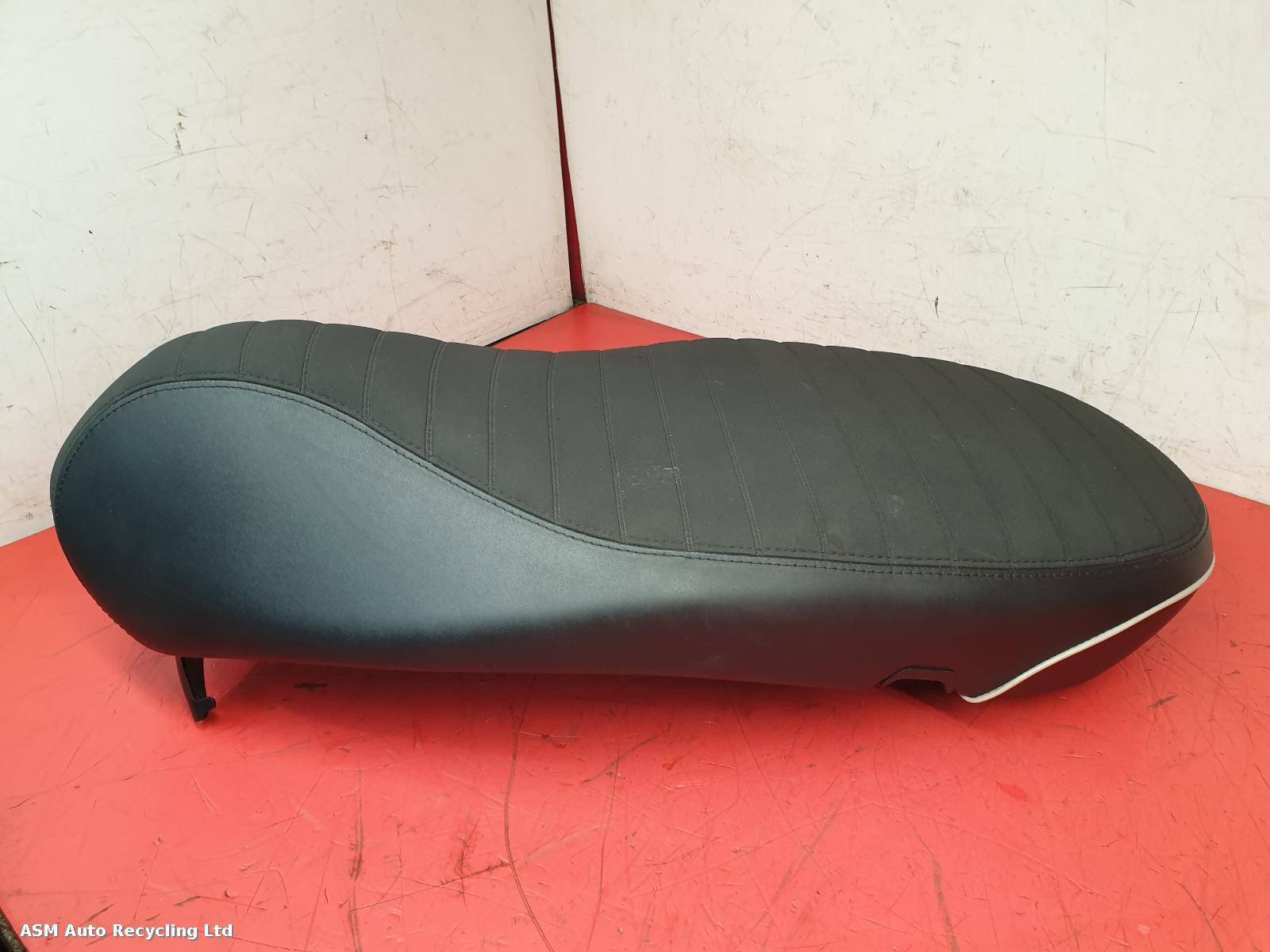 View Auto part Front Seat Vespa Sprint 125 2023