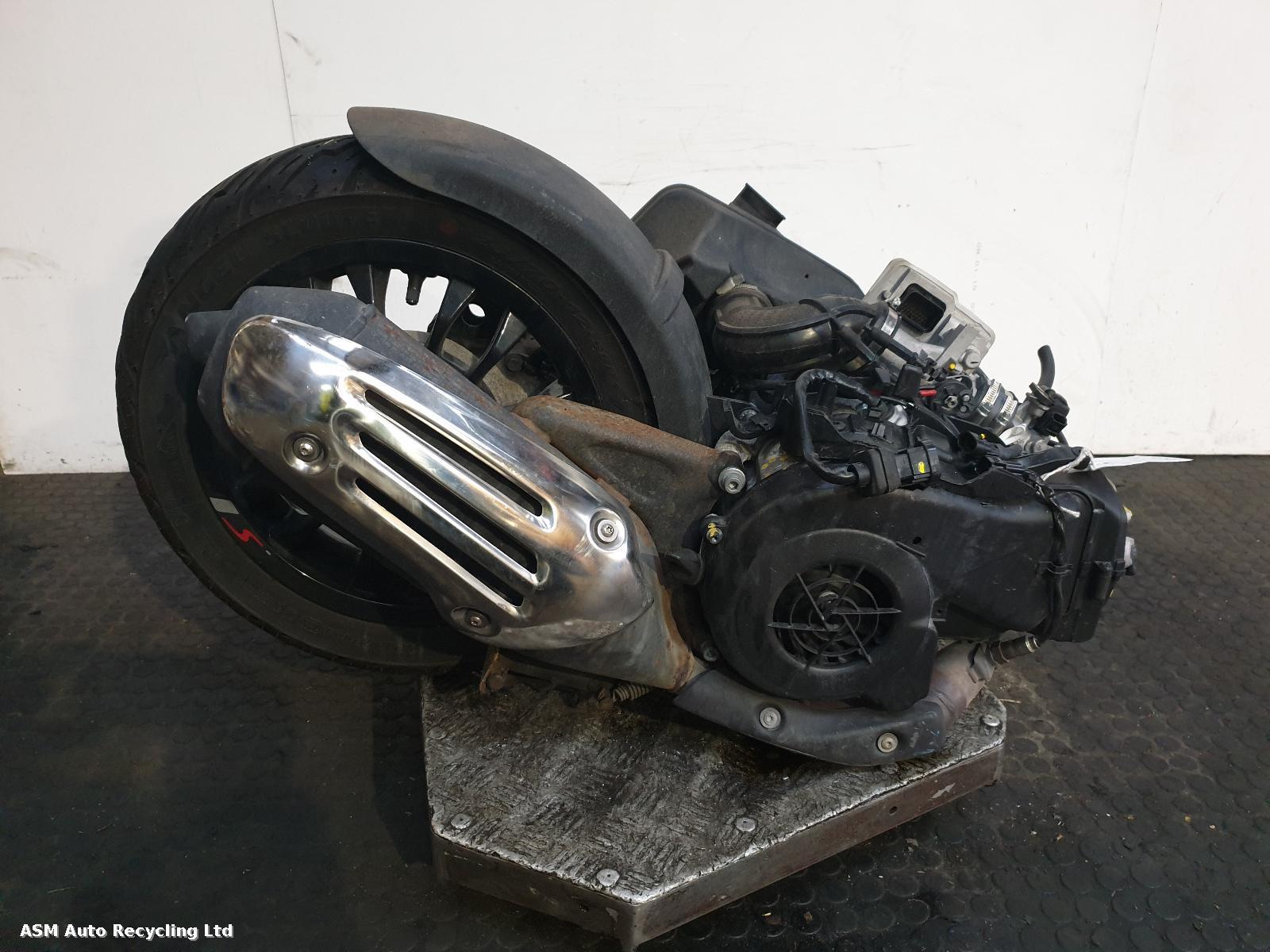 View Auto part Engine Vespa Sprint 125 2023