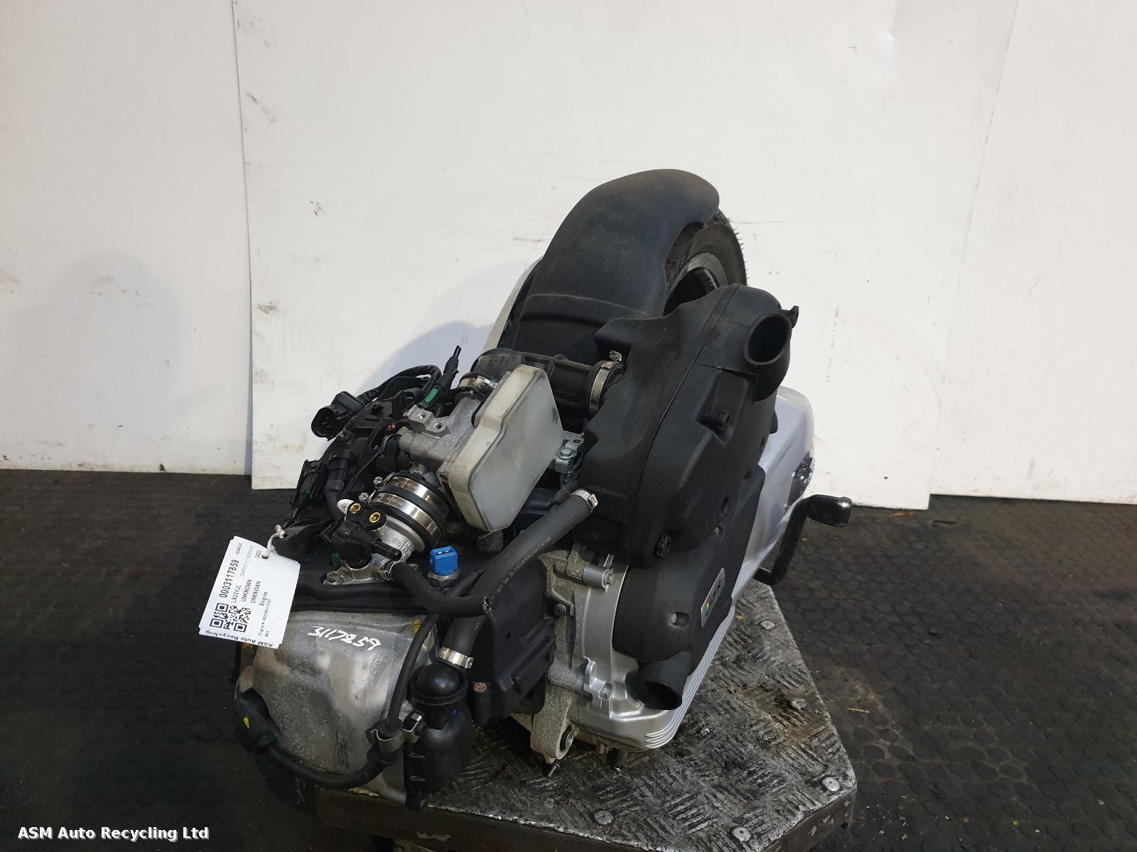 View Auto part Engine Vespa Sprint 125 2023