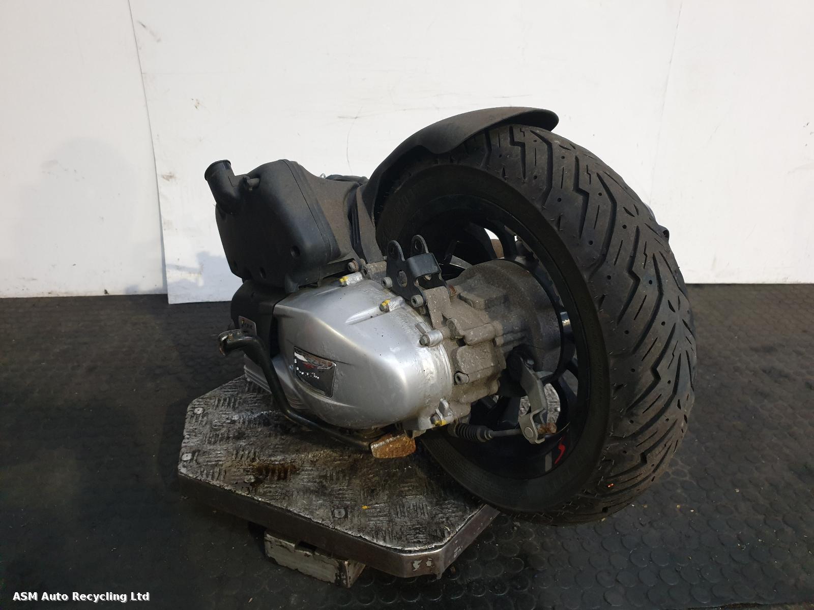View Auto part Engine Vespa Sprint 125 2023