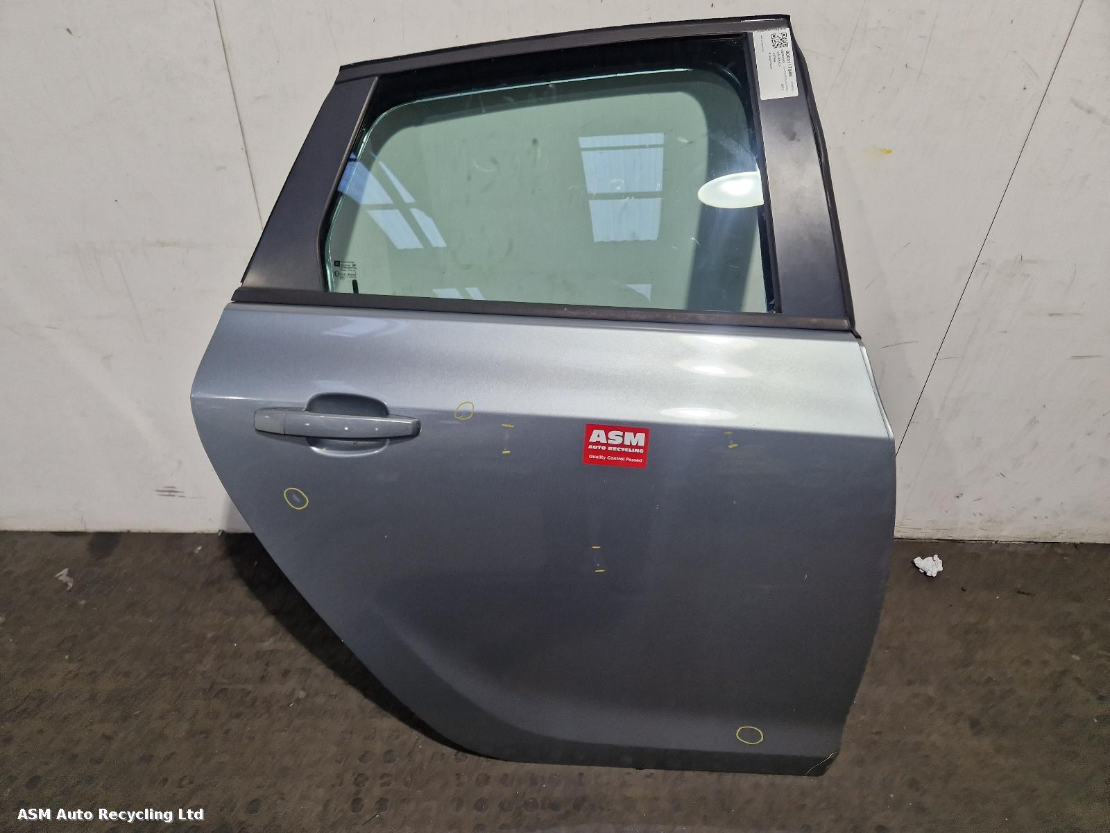 View Auto part R Rear Door Vauxhall Astra 2010