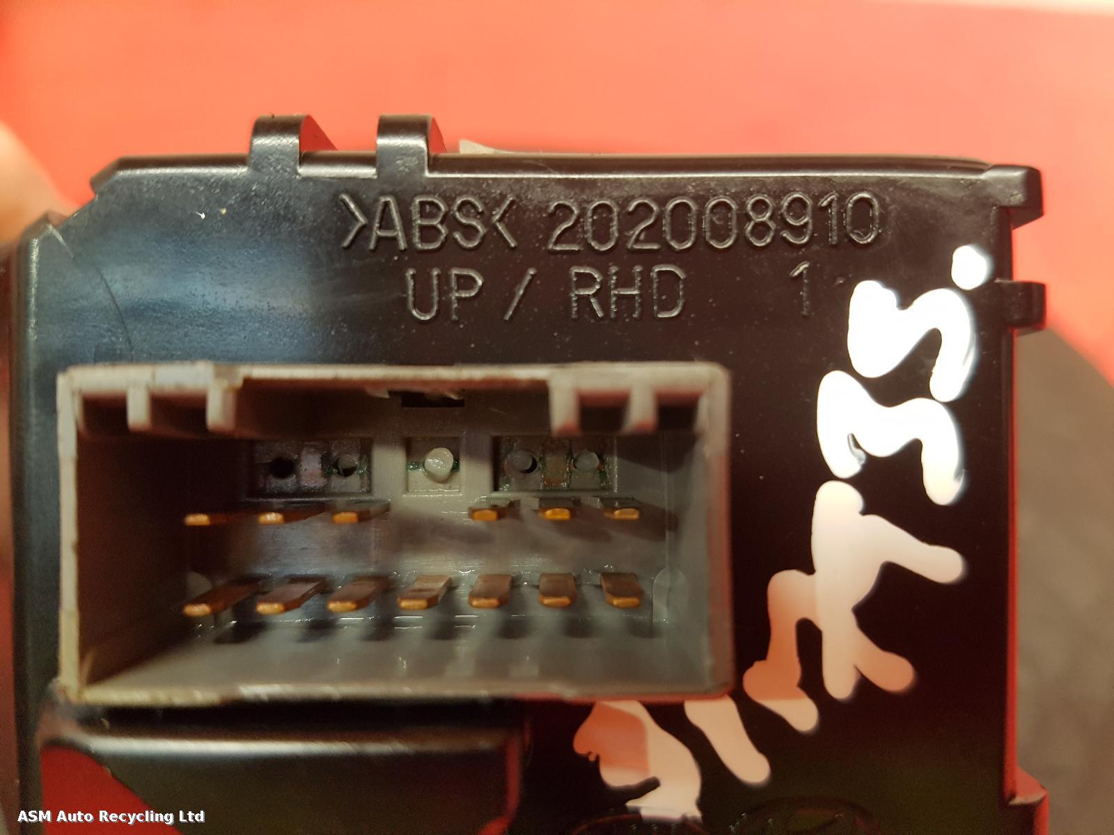 View Auto part Combination Switch Hyundai I20 2014