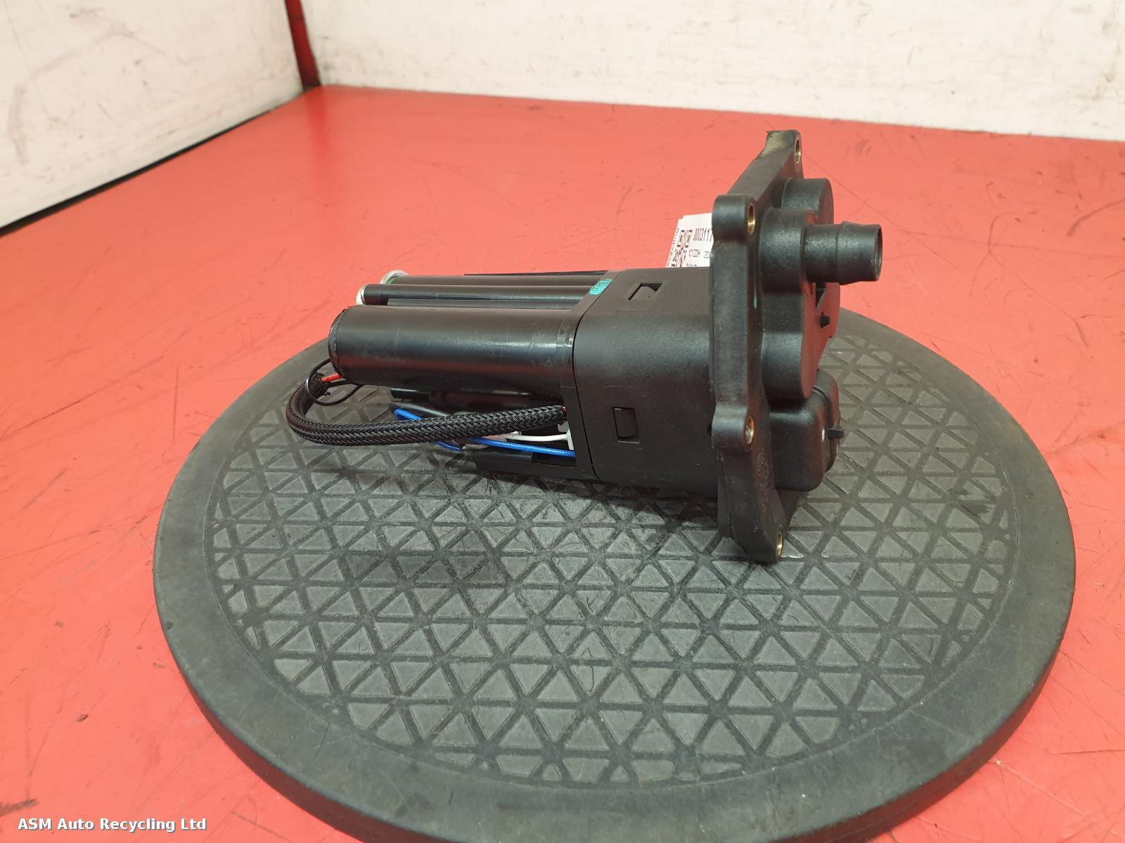 View Auto part Fuel Pump Ducati Monster 797 2017