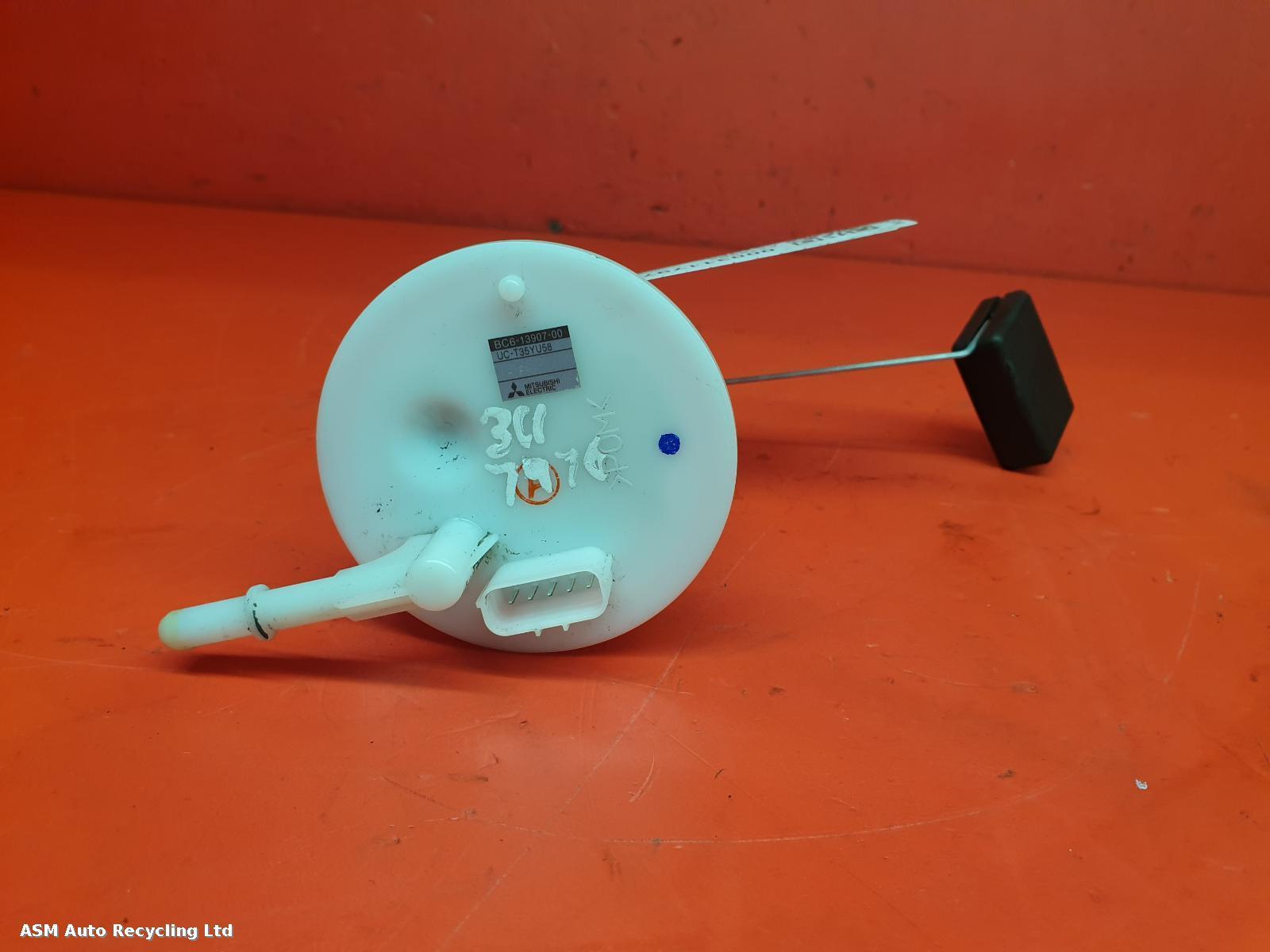 View Auto part Fuel Pump Yamaha Tracer 700 2019