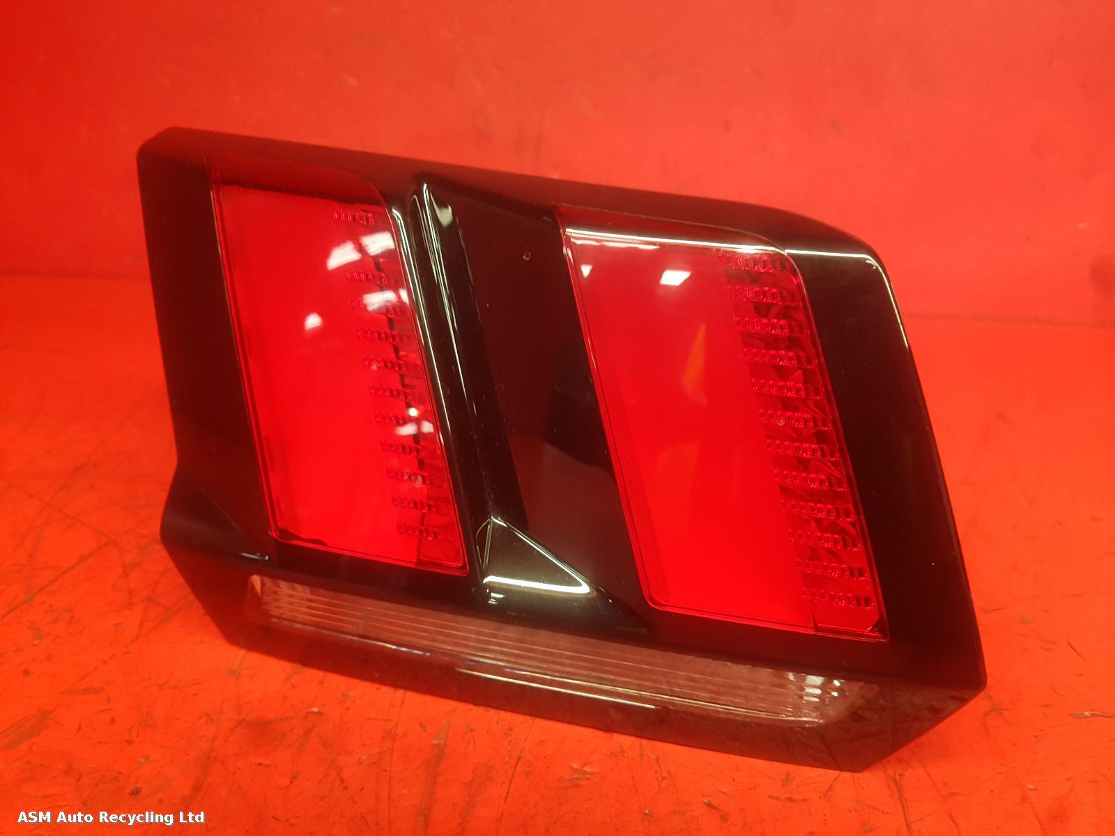 View Auto part L Taillight Peugeot 3008 2020