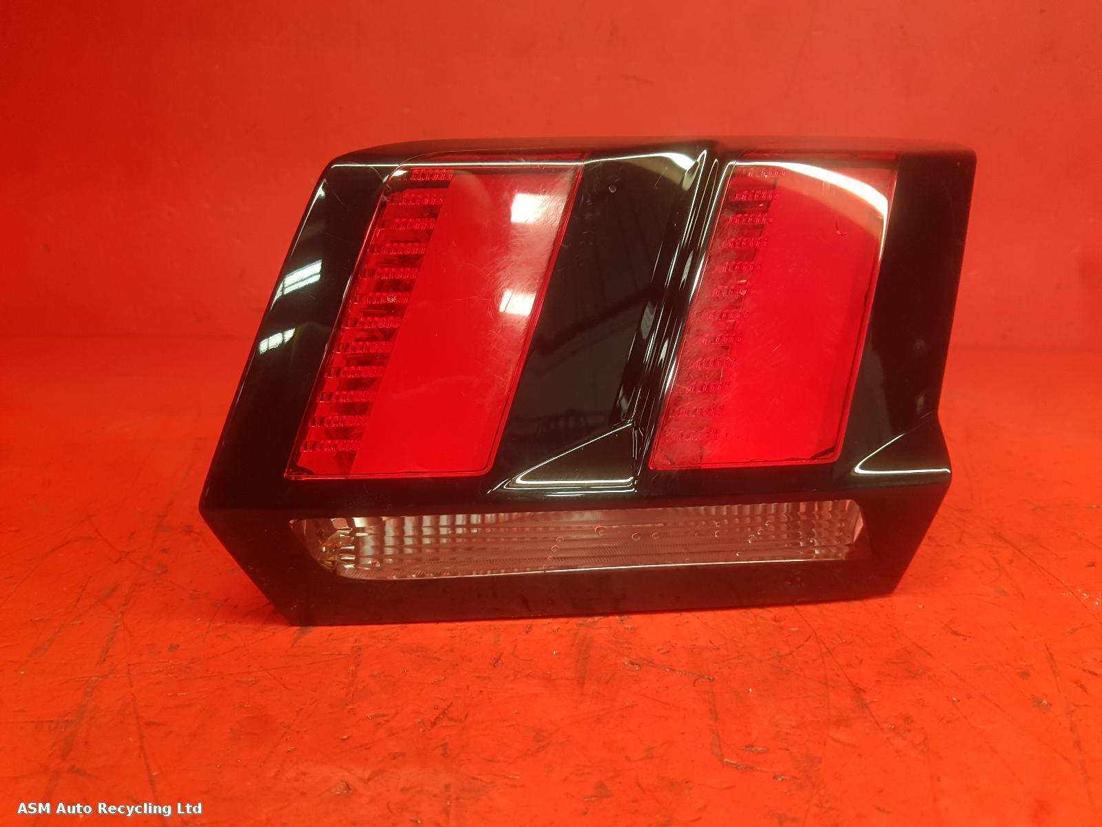 View Auto part R Taillight Peugeot 3008 2020