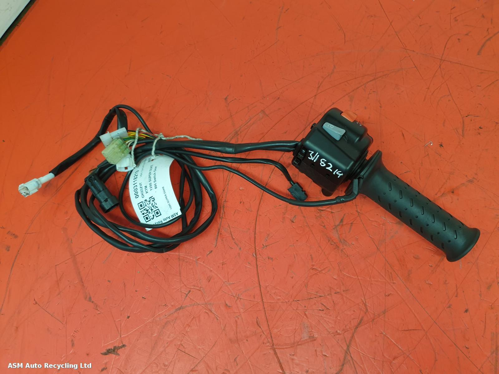 View Auto part RH Switch Gear Ktm 1290 Super Duke 2015