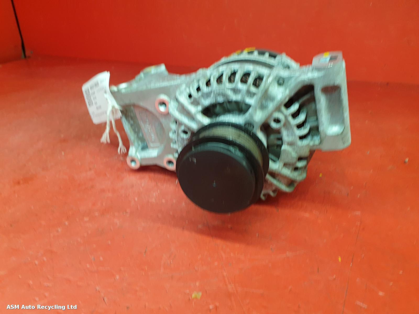 View Auto part Alternator Volvo Xc40 2020