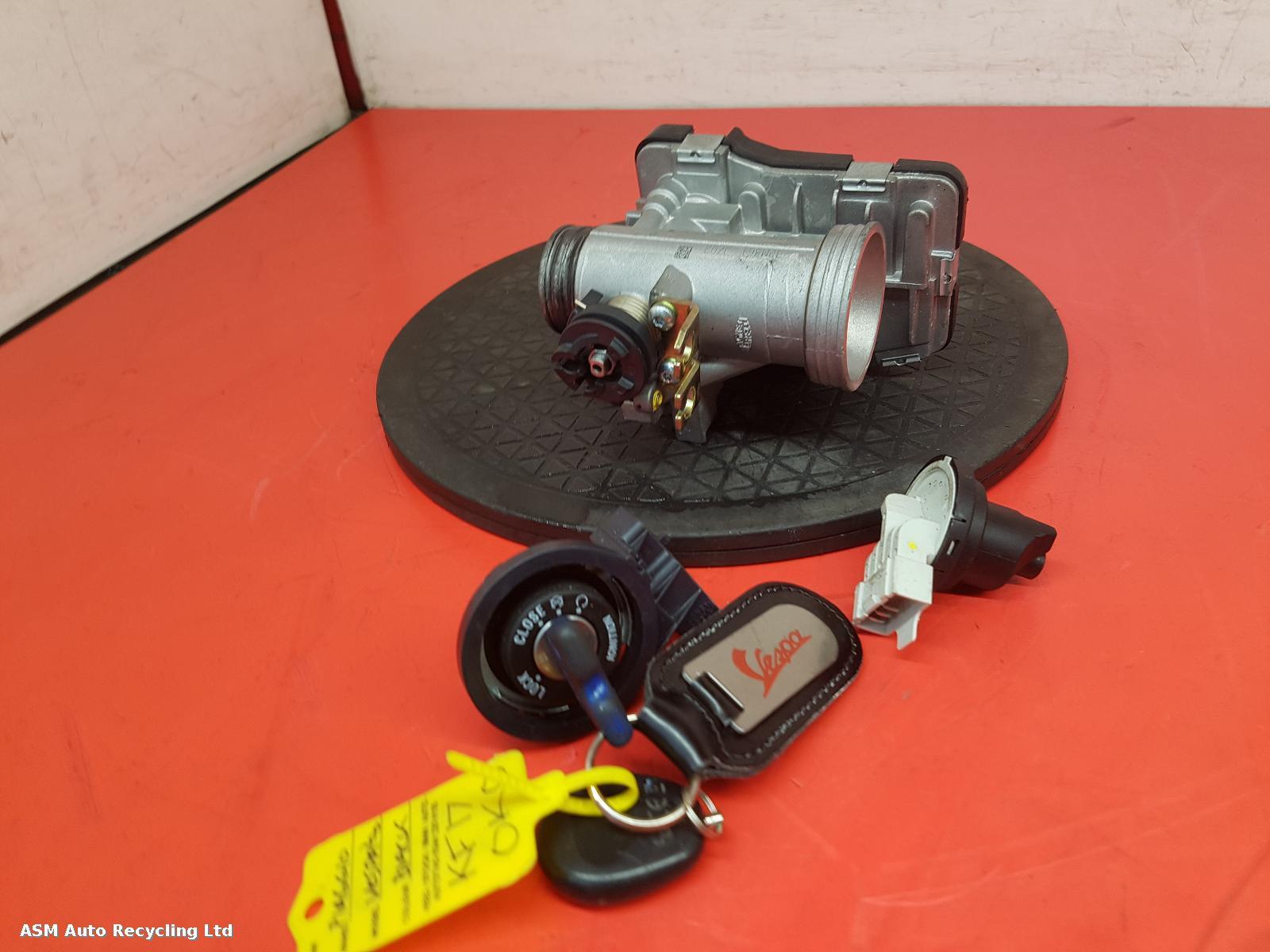View Auto part Comp.Lock Set + Keys Piaggio Gts 300 Super 2017