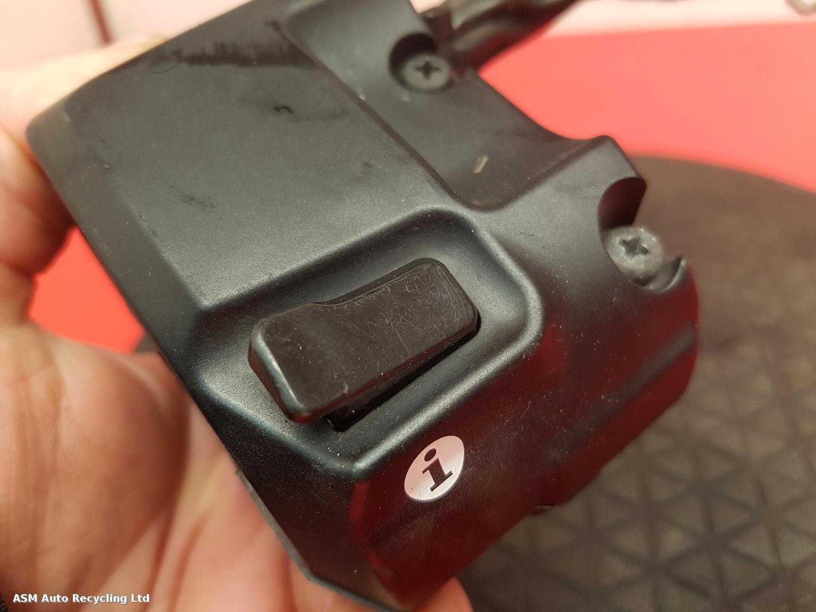 View Auto part LH Switch Gear Triumph Explorer 2017
