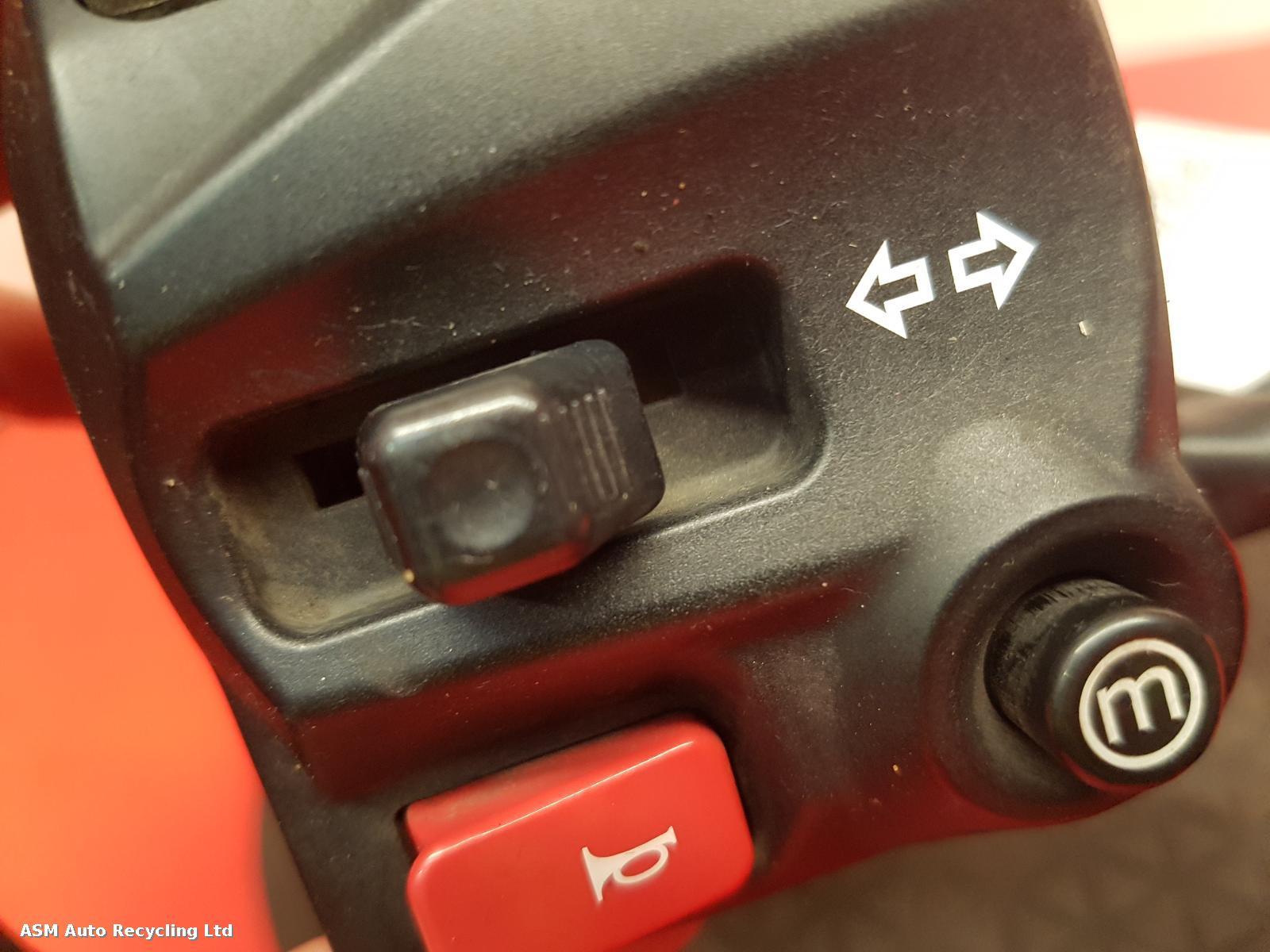 View Auto part LH Switch Gear Triumph Explorer 2017