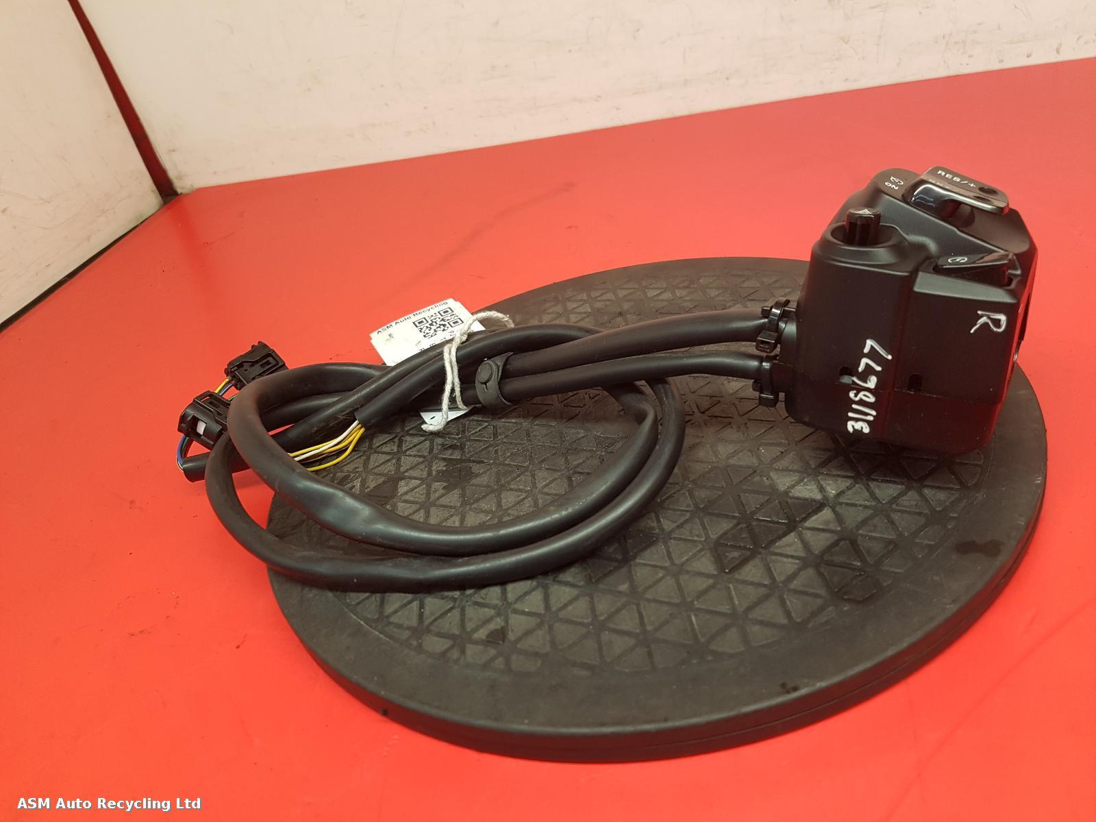 View Auto part RH Switch Gear Triumph Explorer 2017