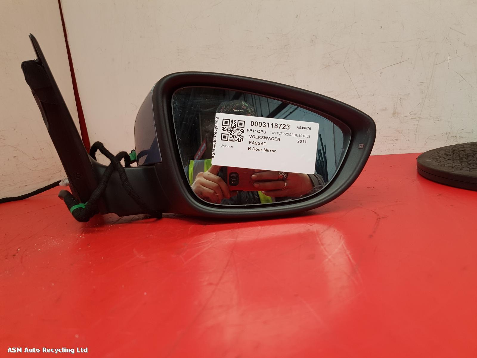 View Auto part R Door Mirror Volkswagen Passat 2011