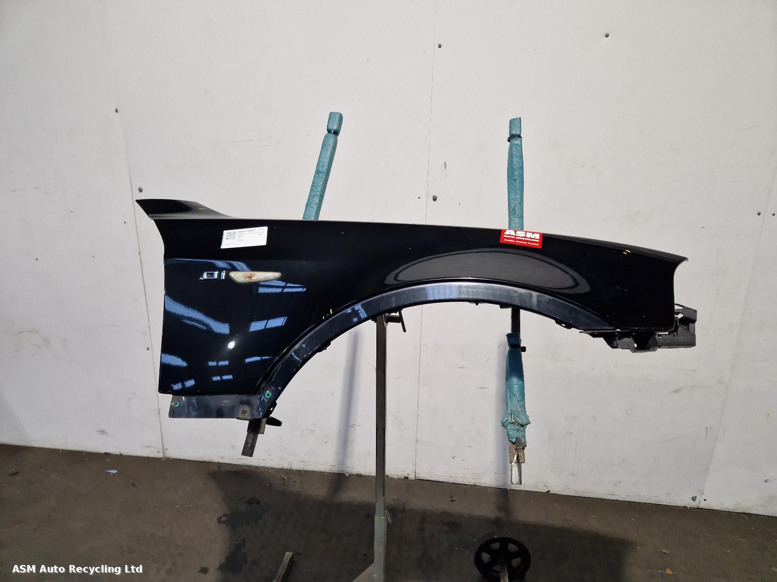 View Auto part R Wing Bmw X3 2004