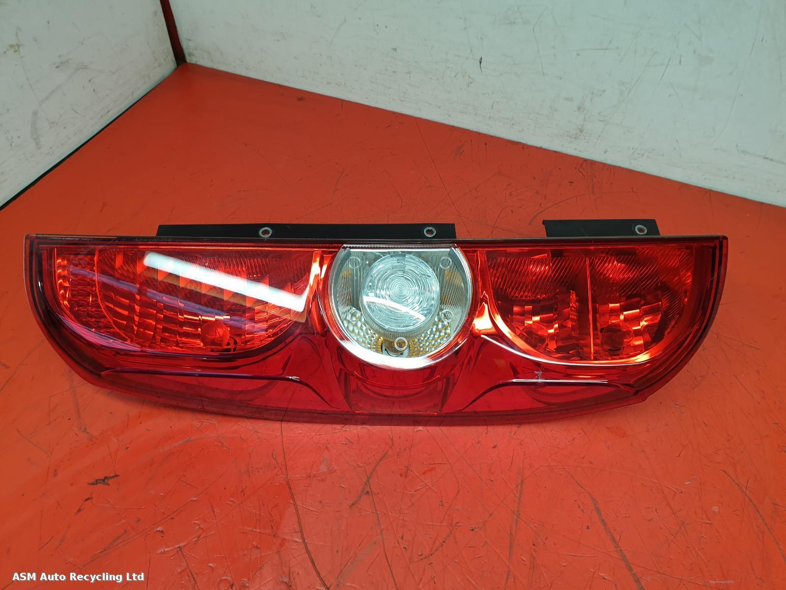 View Auto part L Taillight Vauxhall Combo 2017