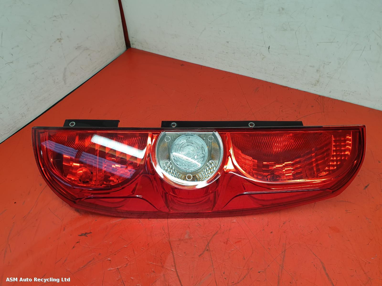 View Auto part R Taillight Vauxhall Combo 2017