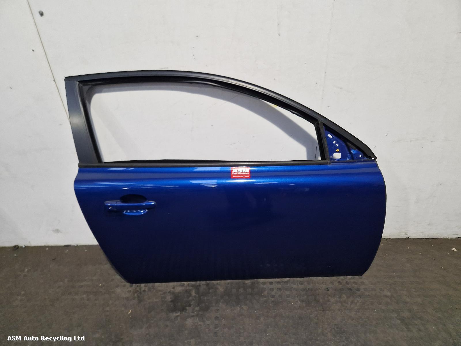 View Auto part R Front Door Volvo C30 2009