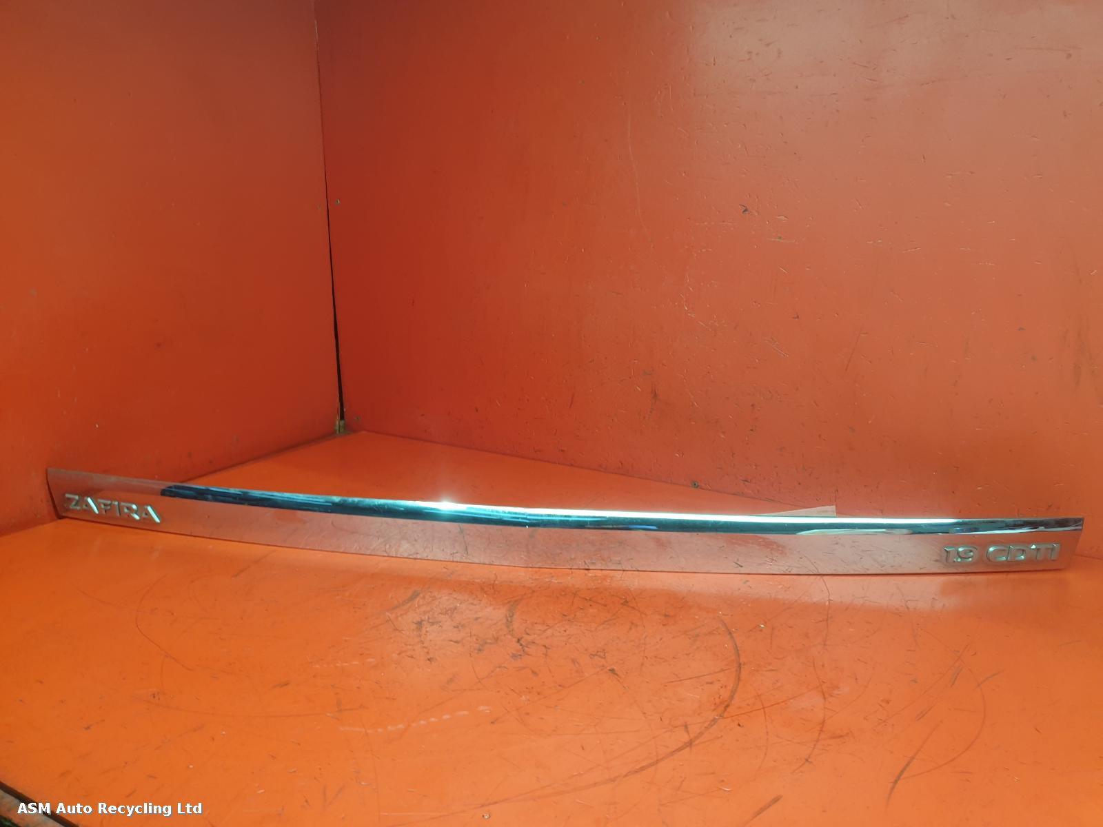 View Auto part Tailgate Handle Vauxhall Zafira 2010