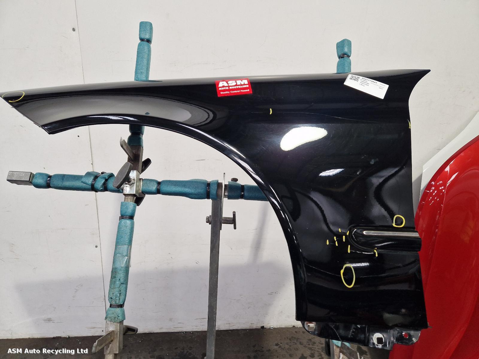 View Auto part L Wing Mercedes Clc 2010