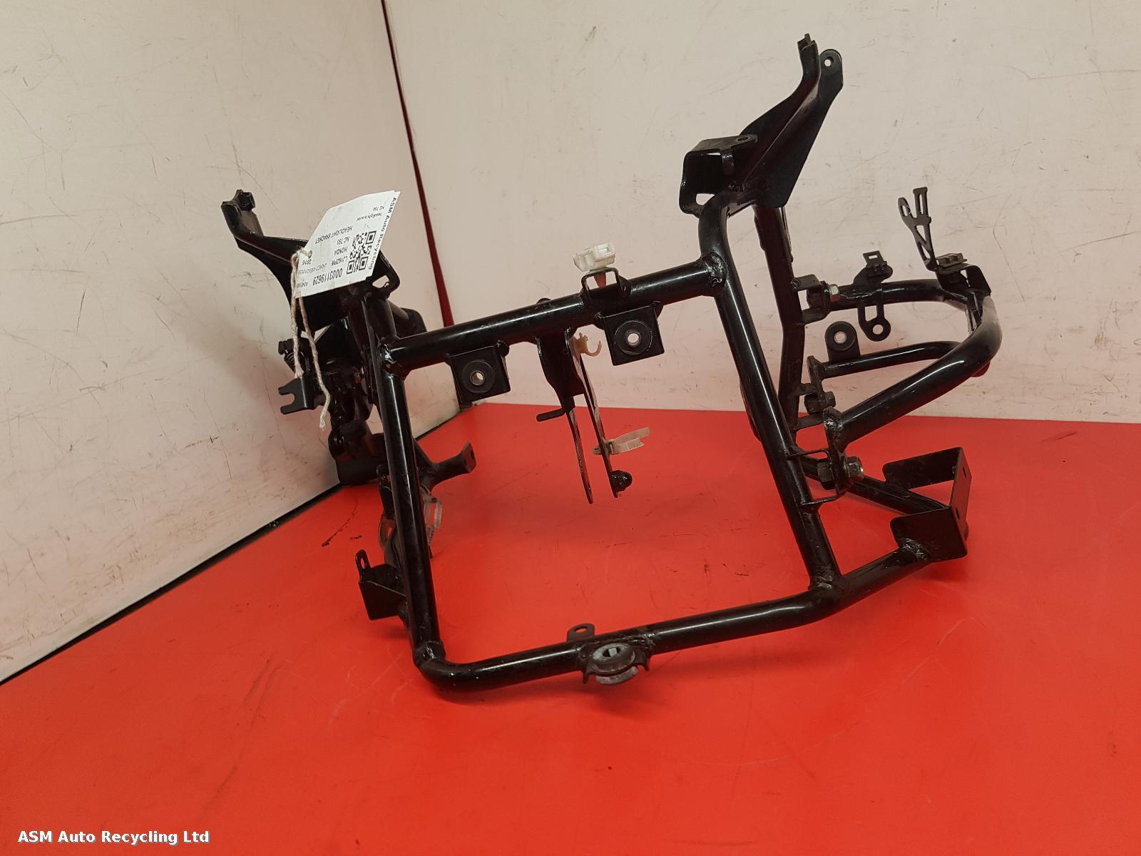 View Auto part Headlight Bracket Right Honda Nc 750 D-e 2016