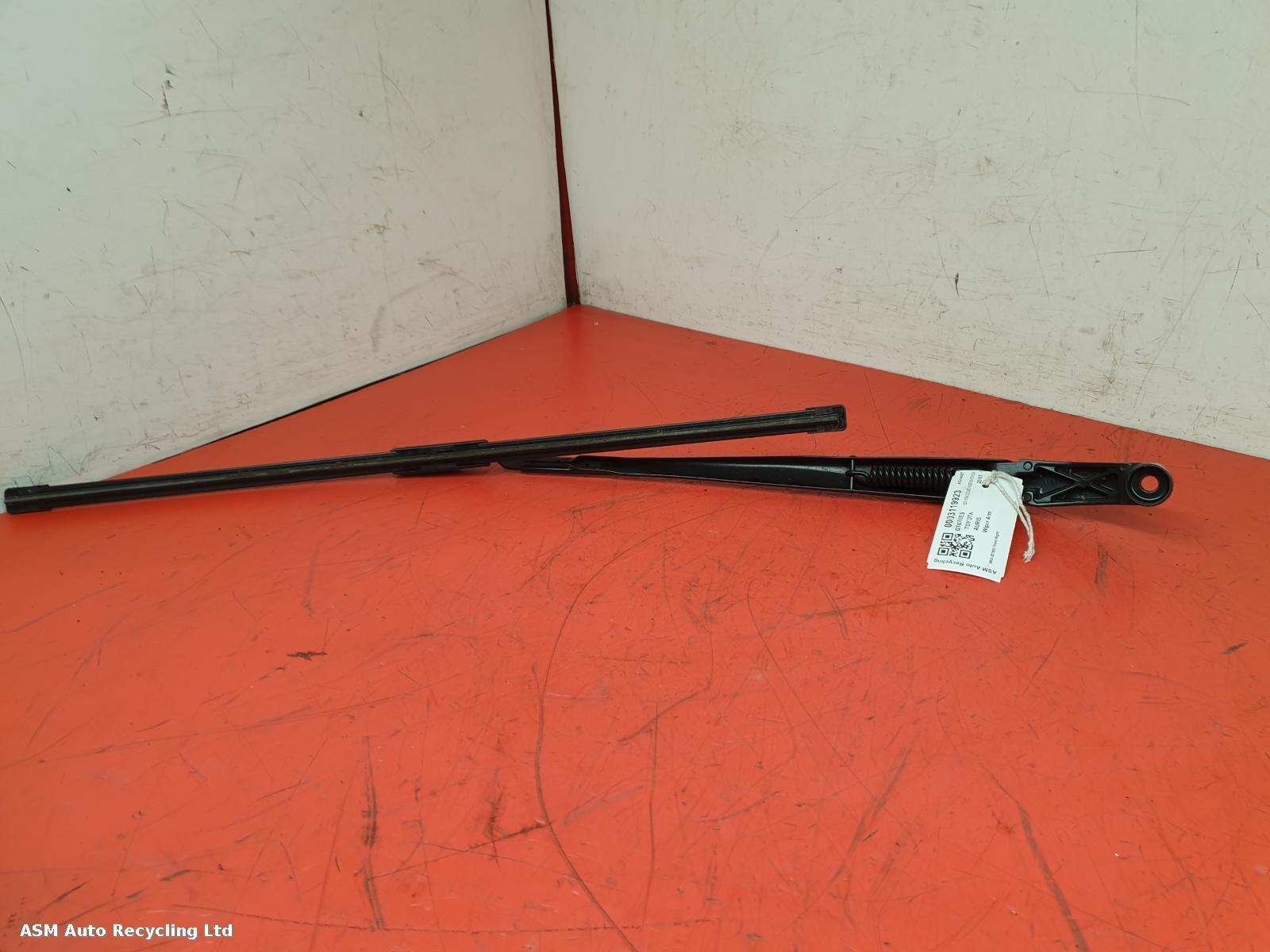 View Auto part Wiper Arm Toyota Auris 2017