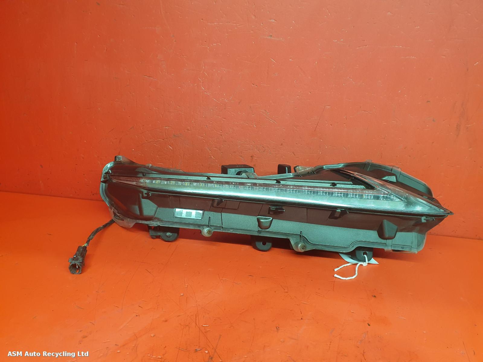 View Auto part R Sidelight/Daytime Running Light (DRL) Lexus Nx Series 2015