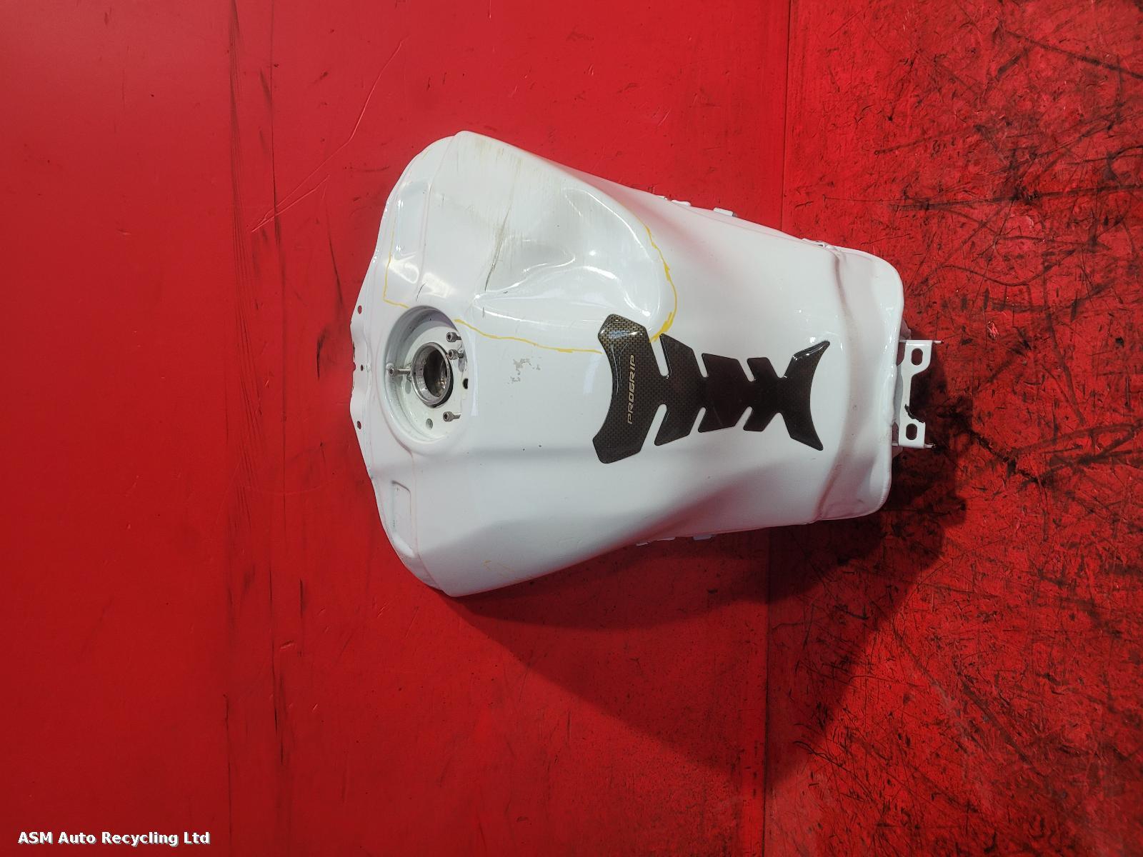 View Auto part Fuel Tank Yamaha Yzf R1 2015