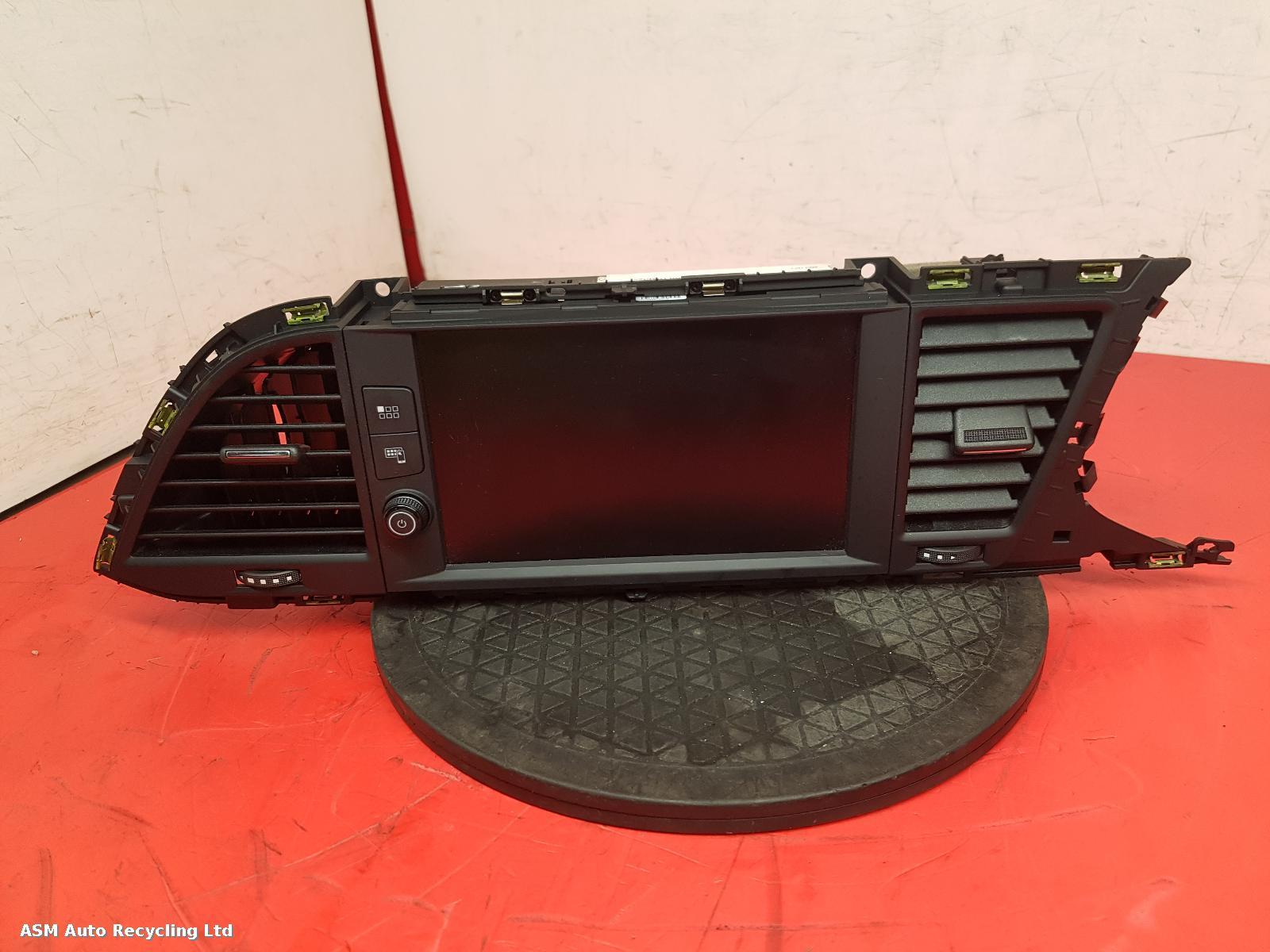 View Auto part Radio Display Seat Leon 2019
