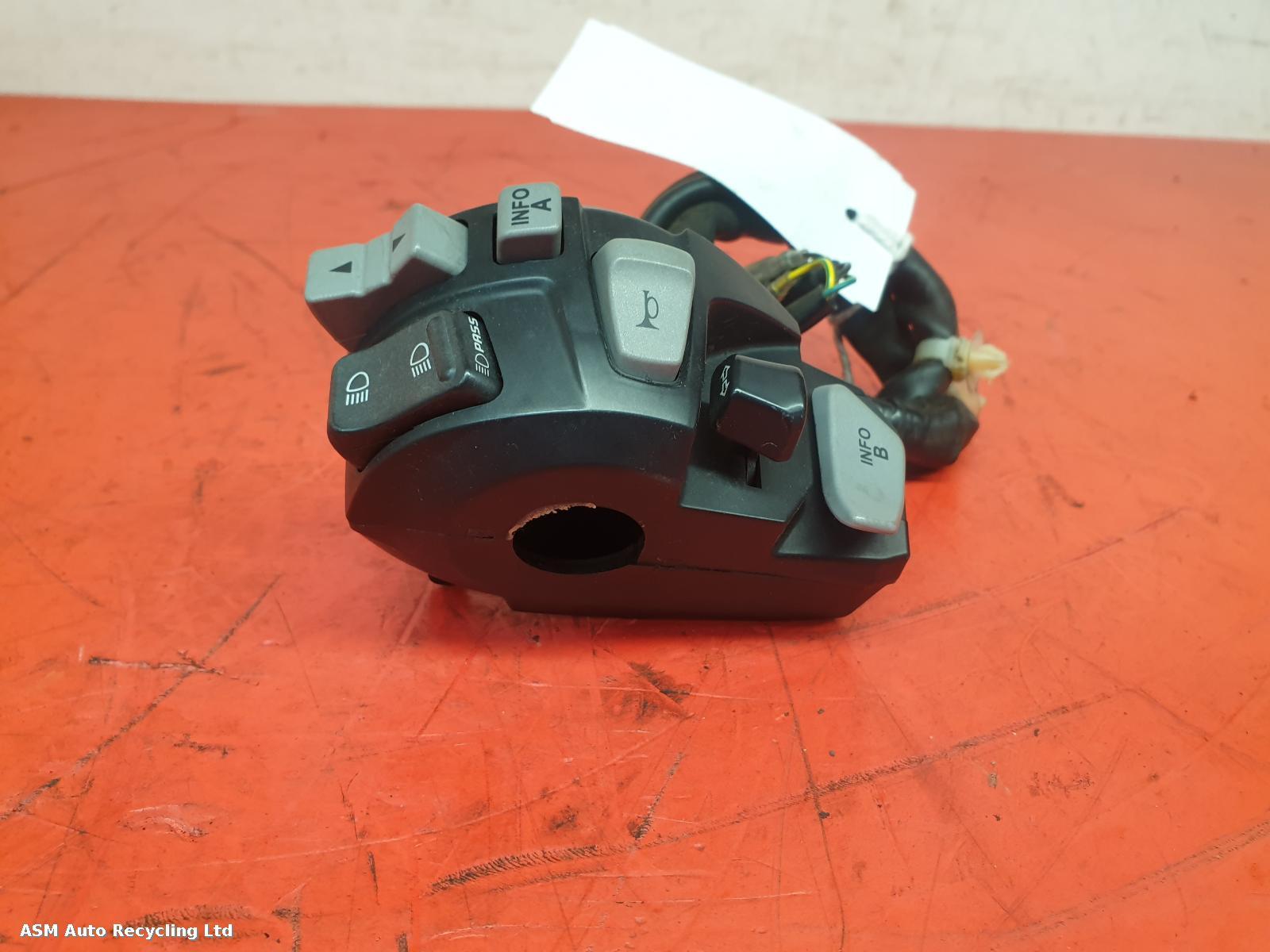 View Auto part LH Switch Gear Honda Nss 300 Forza 2018