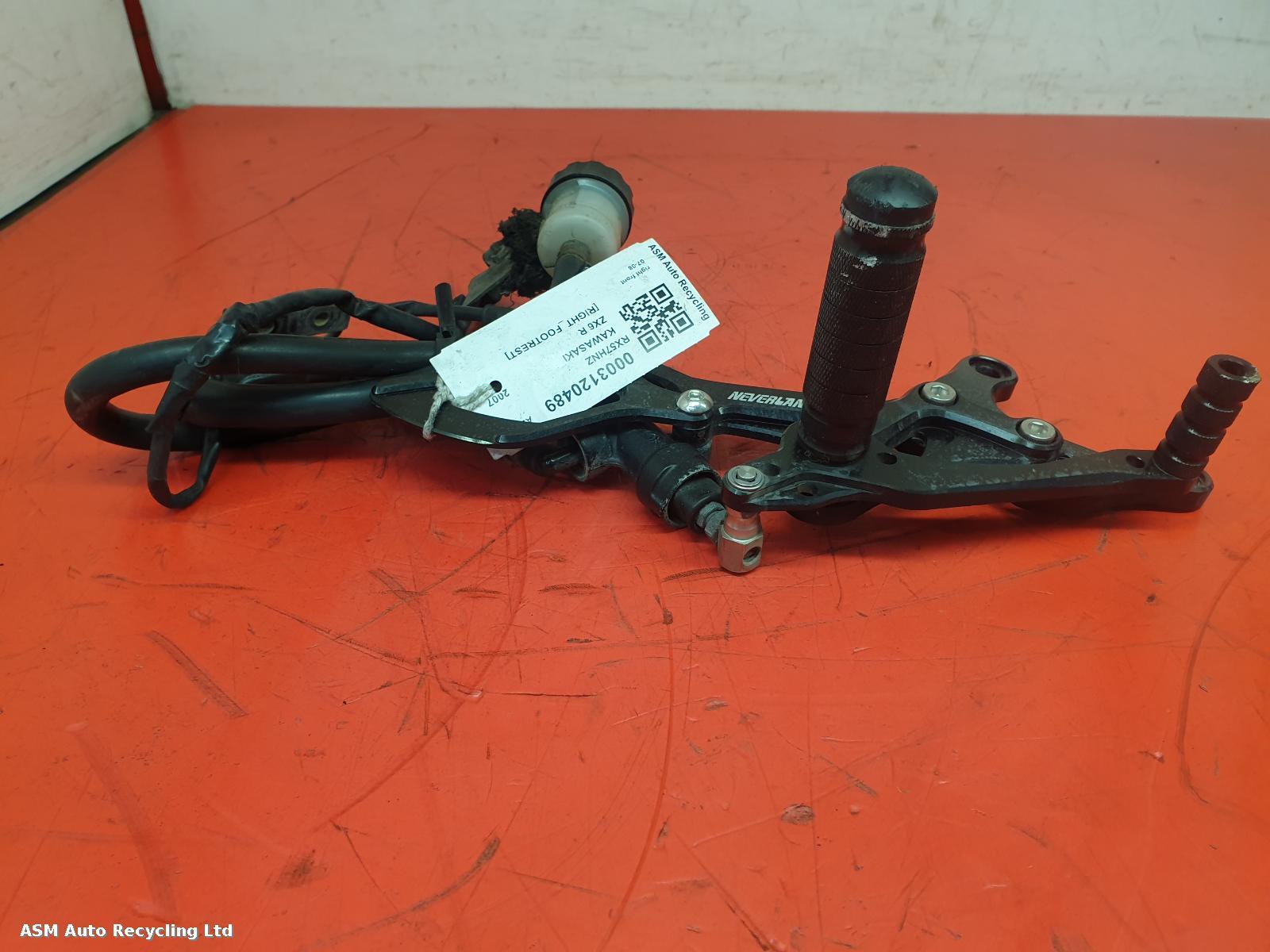 View Auto part Right Footrest Kawasaki Zx 600 2007