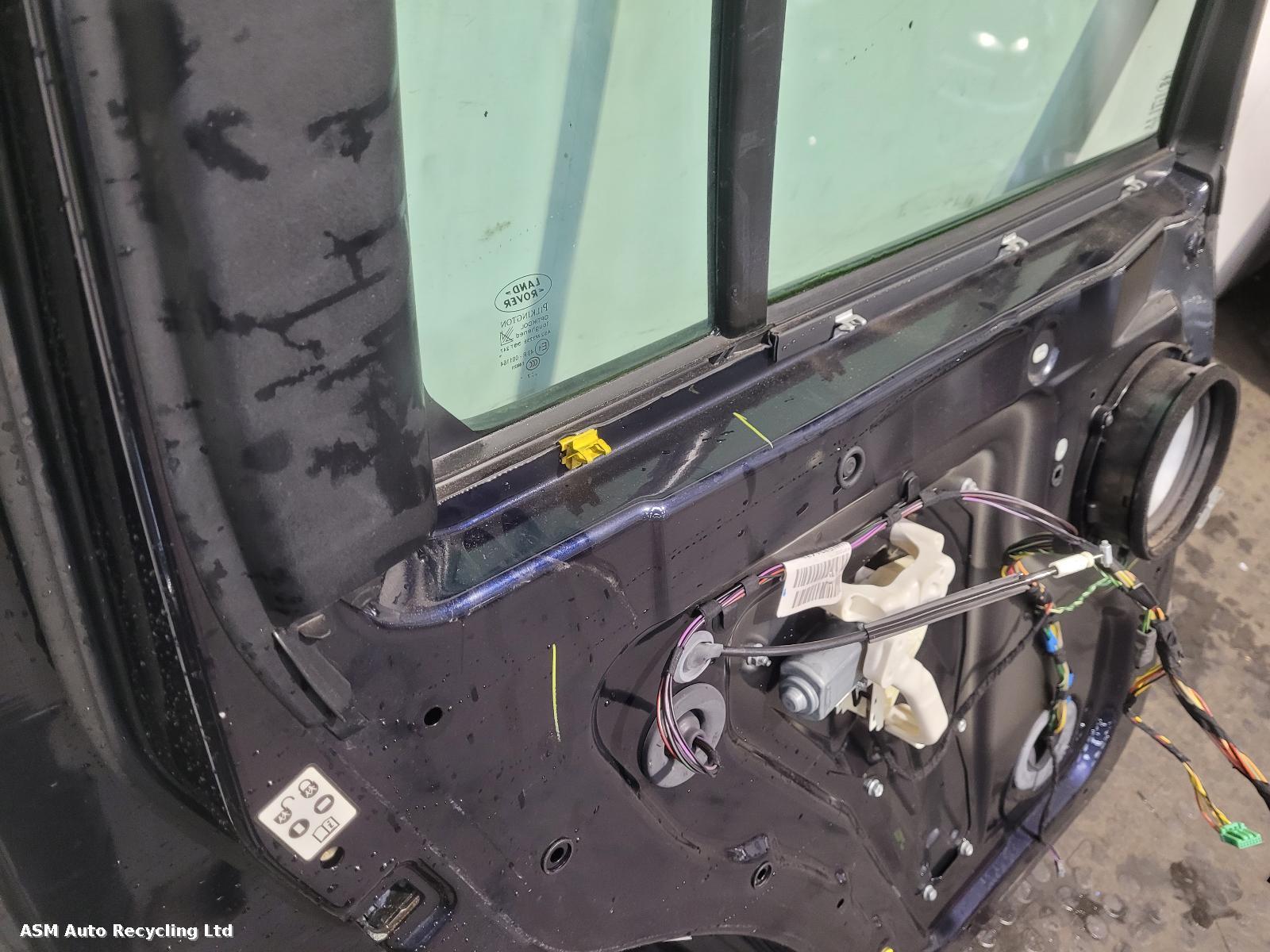 View Auto part L Rear Door Land Rover Discovery 2007