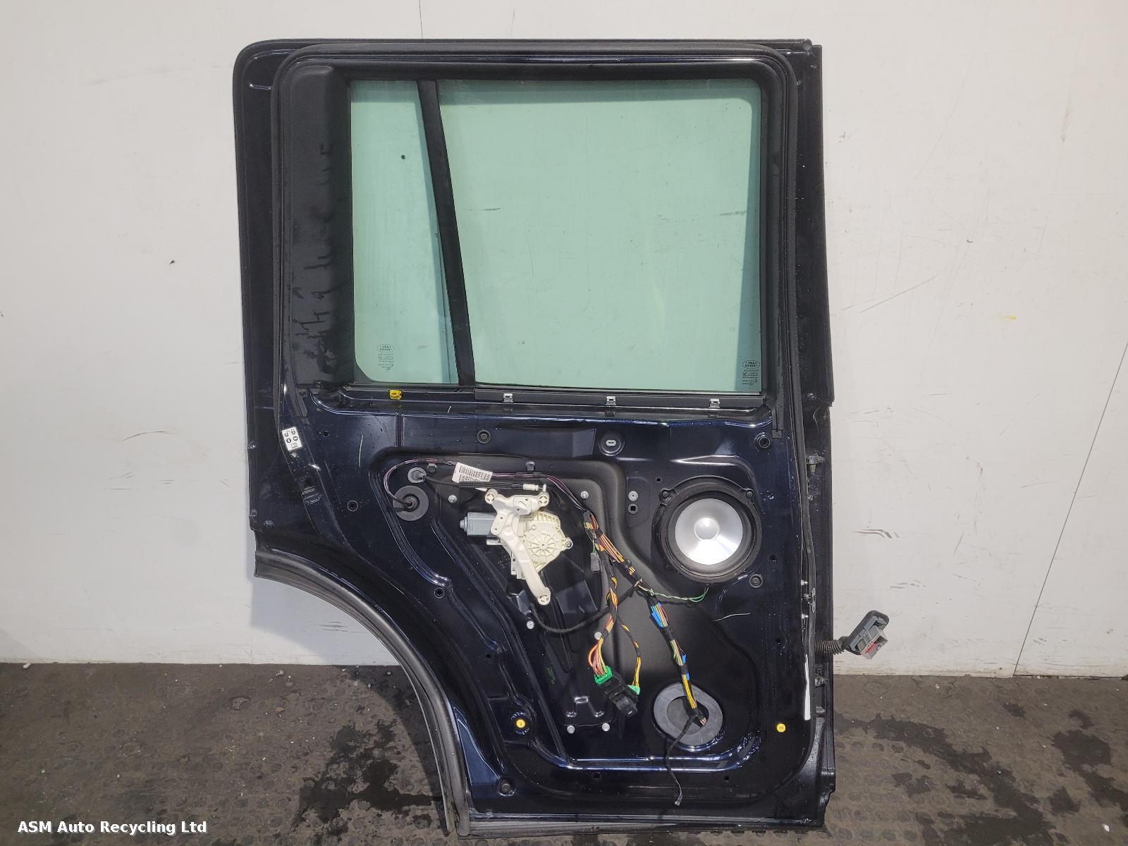 View Auto part L Rear Door Land Rover Discovery 2007